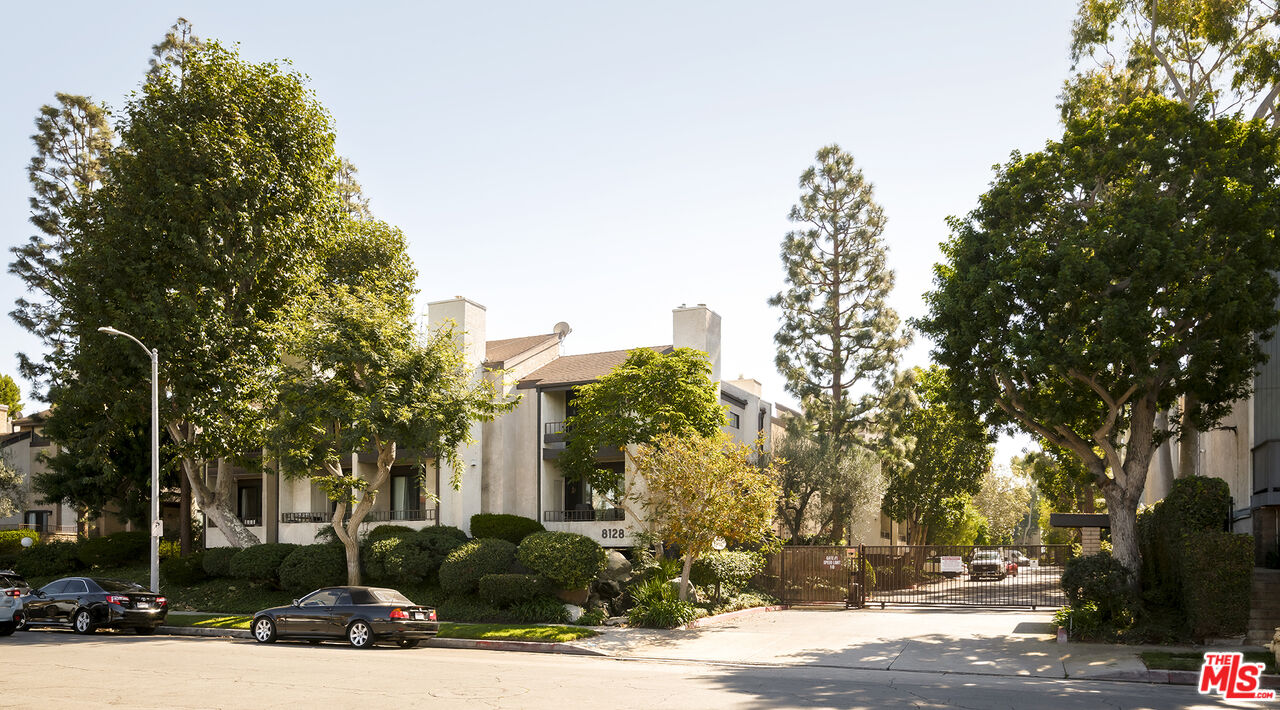 8128 Manitoba St Unit: 106