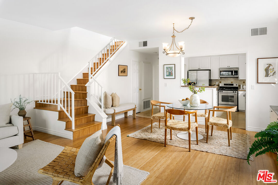 8128 Manitoba St Unit: 106