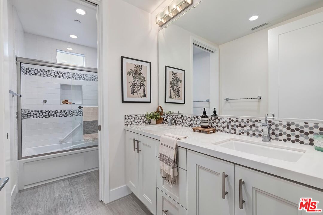 12771 Shell Pl Unit: 2