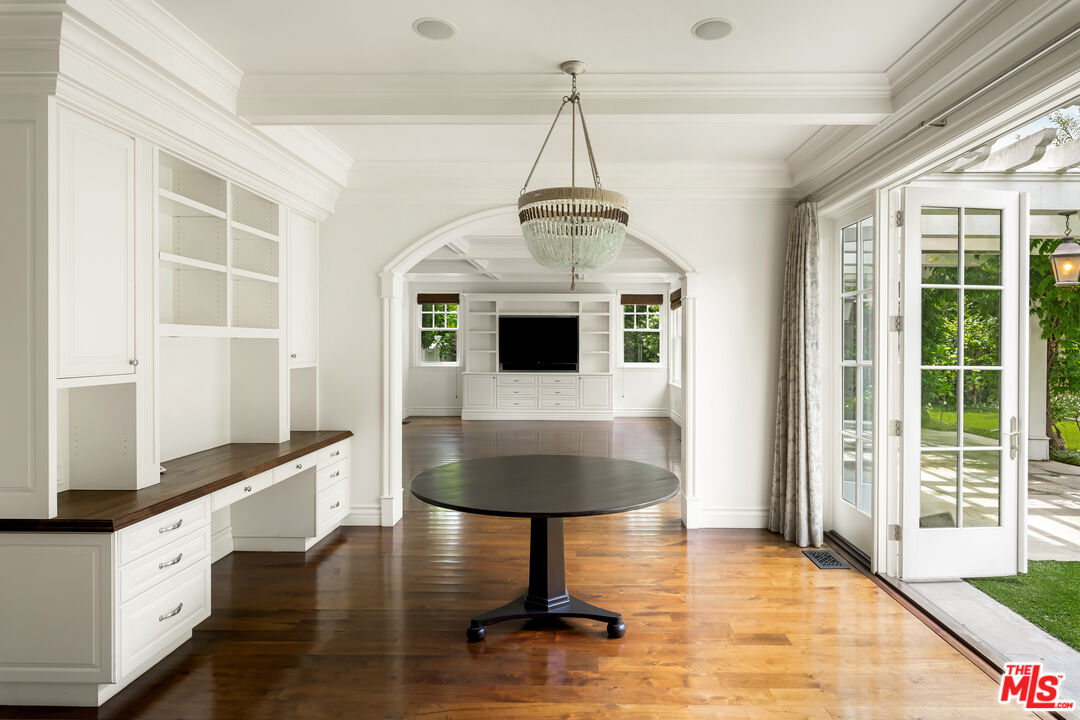 501 Toyopa Dr