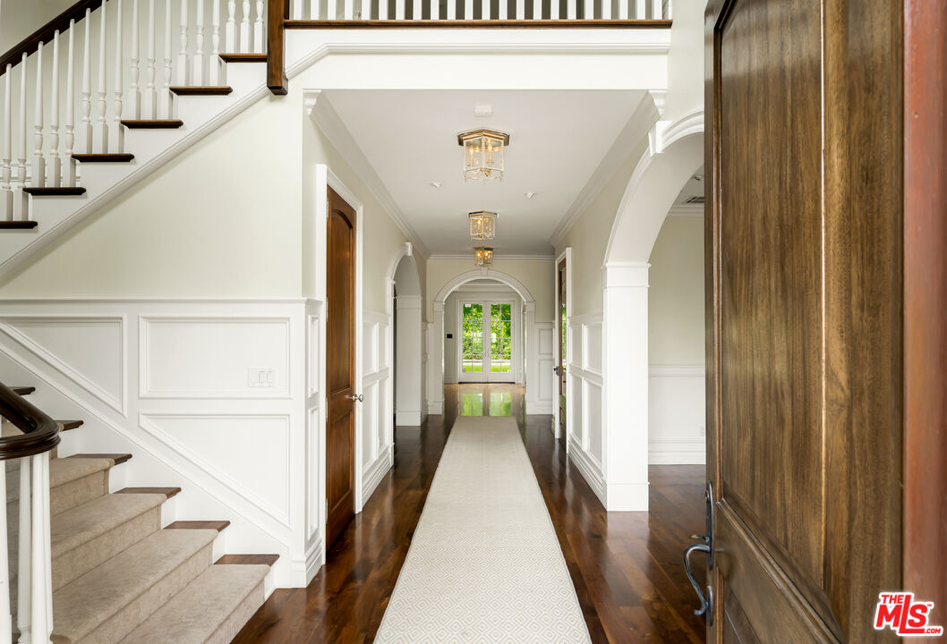 501 Toyopa Dr