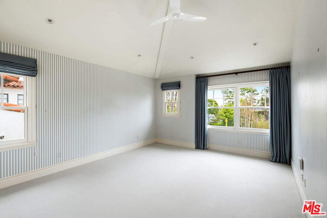 501 Toyopa Dr
