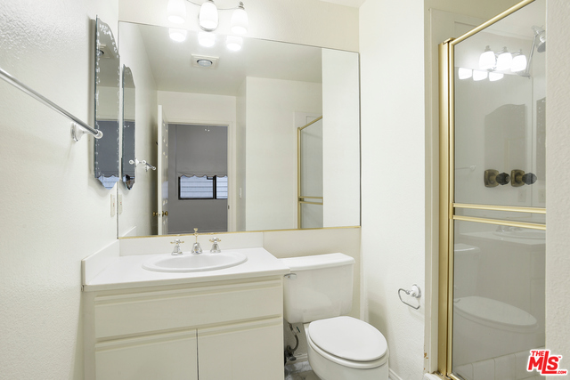 11636 MONTANA AVE Unit: 210