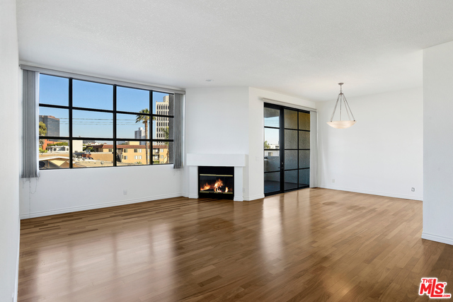 11636 MONTANA AVE Unit: 210