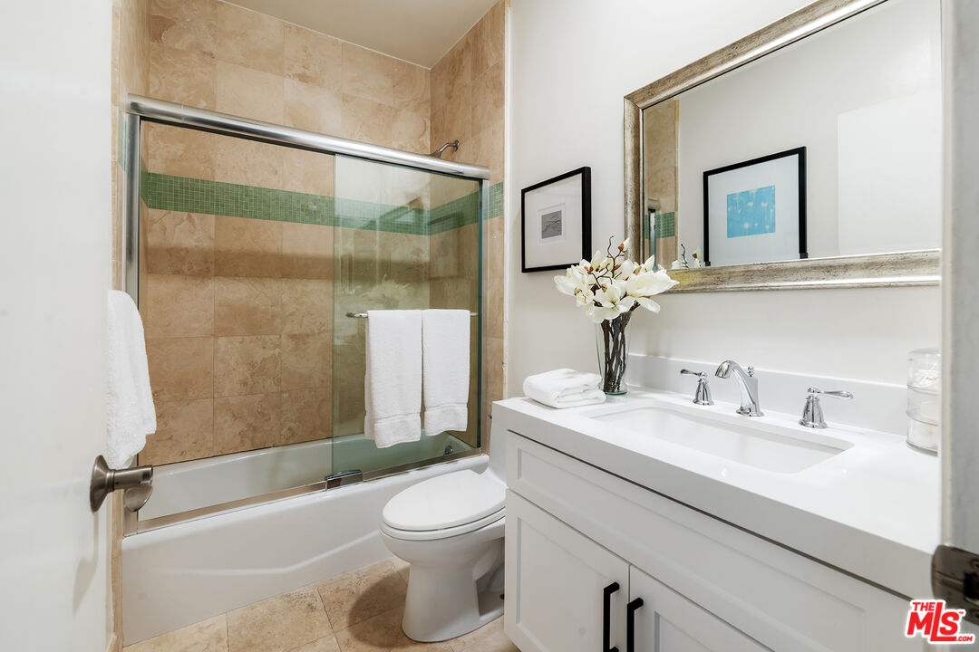 18111 Coastline Dr Unit: 1