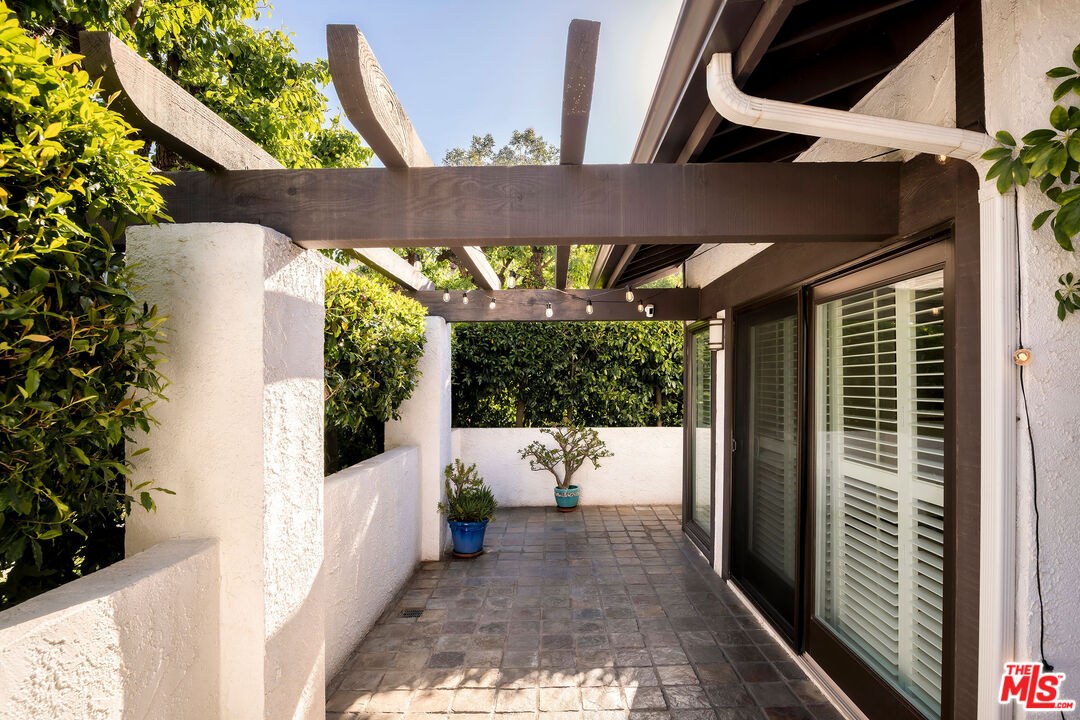 1561 Michael Ln