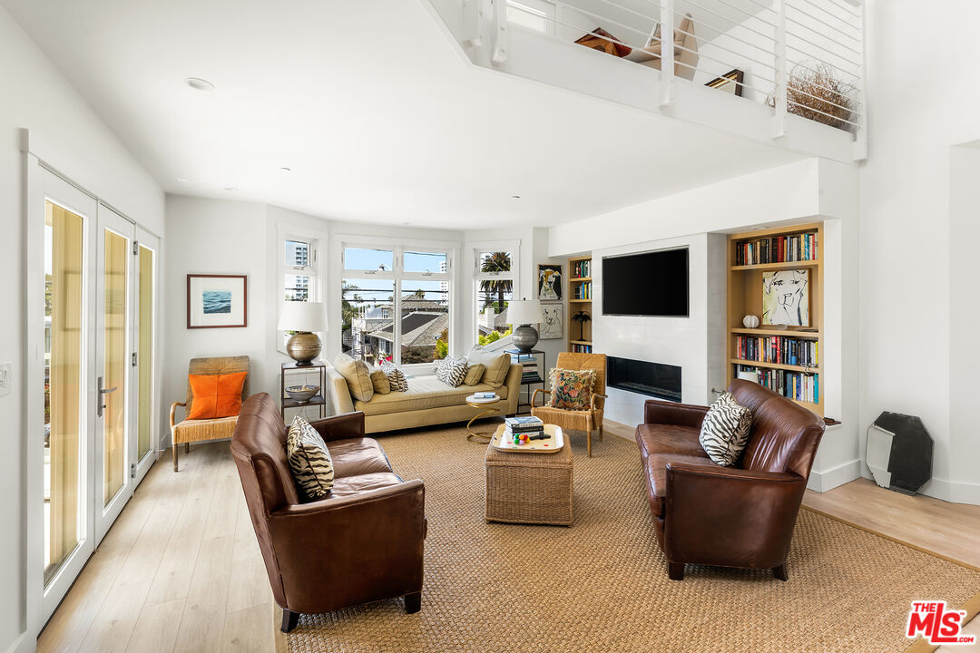 2817 3rd St Unit: #1