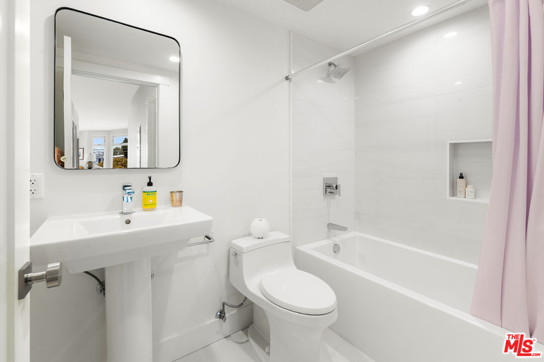 2817 3rd St Unit: #1