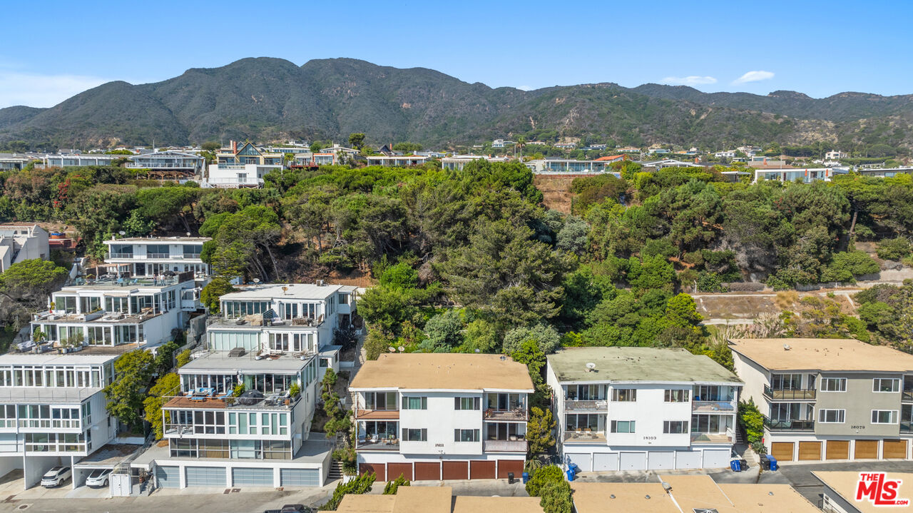18111 Coastline Dr Unit: 1