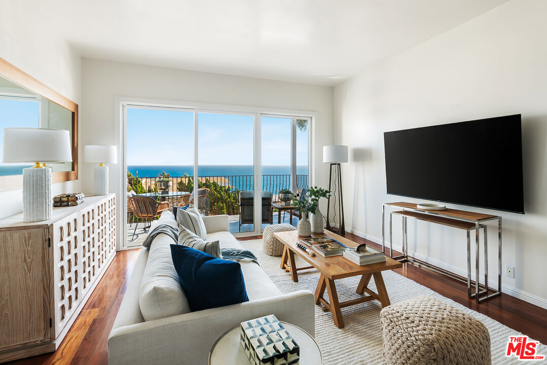 18111 Coastline Dr Unit: 1