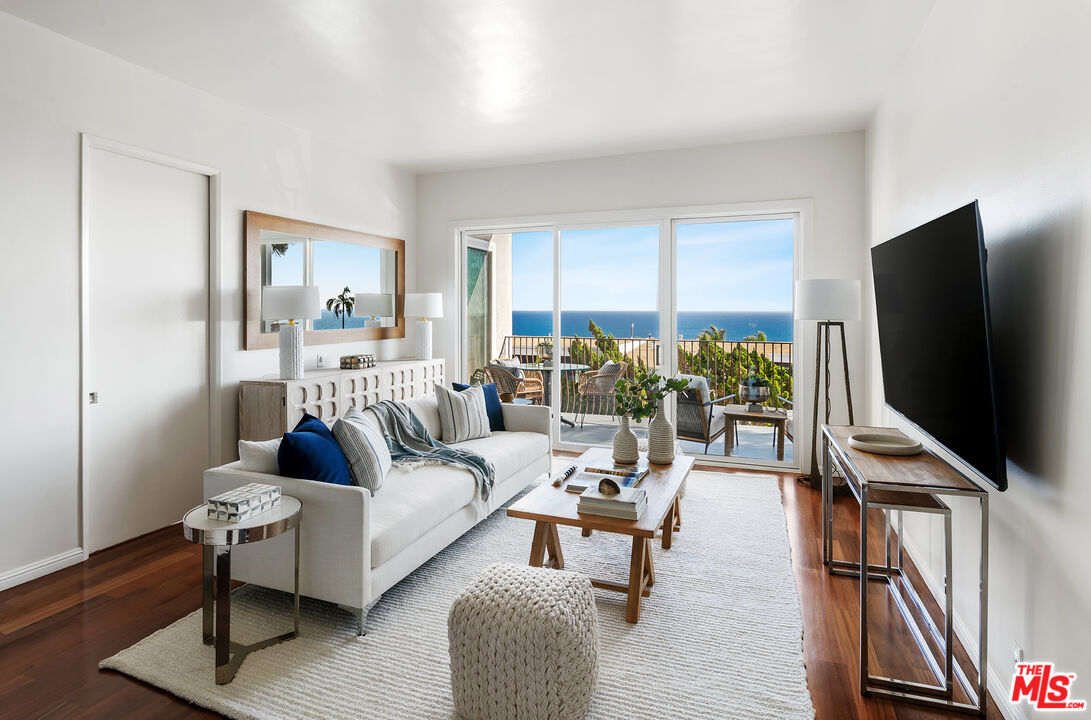 18111 Coastline Dr Unit: 1