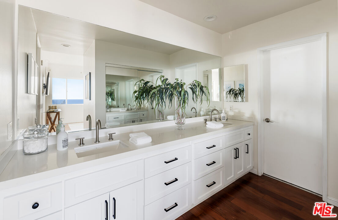 18111 Coastline Dr Unit: 1