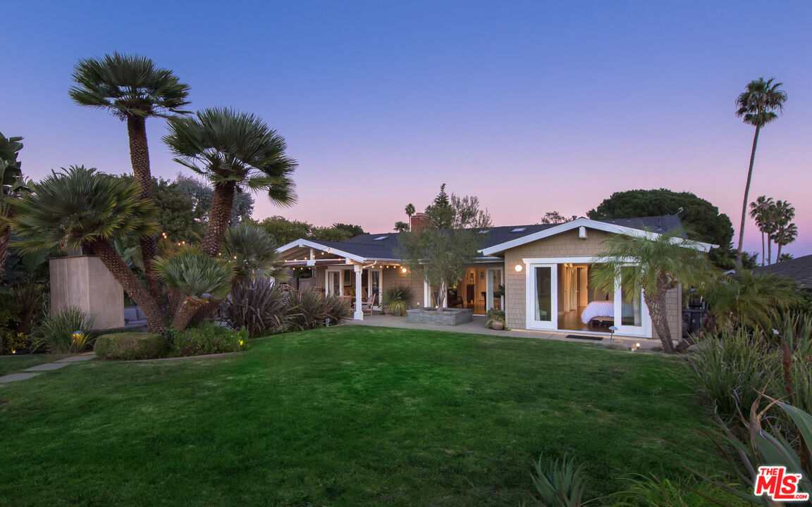 843 Enchanted Way