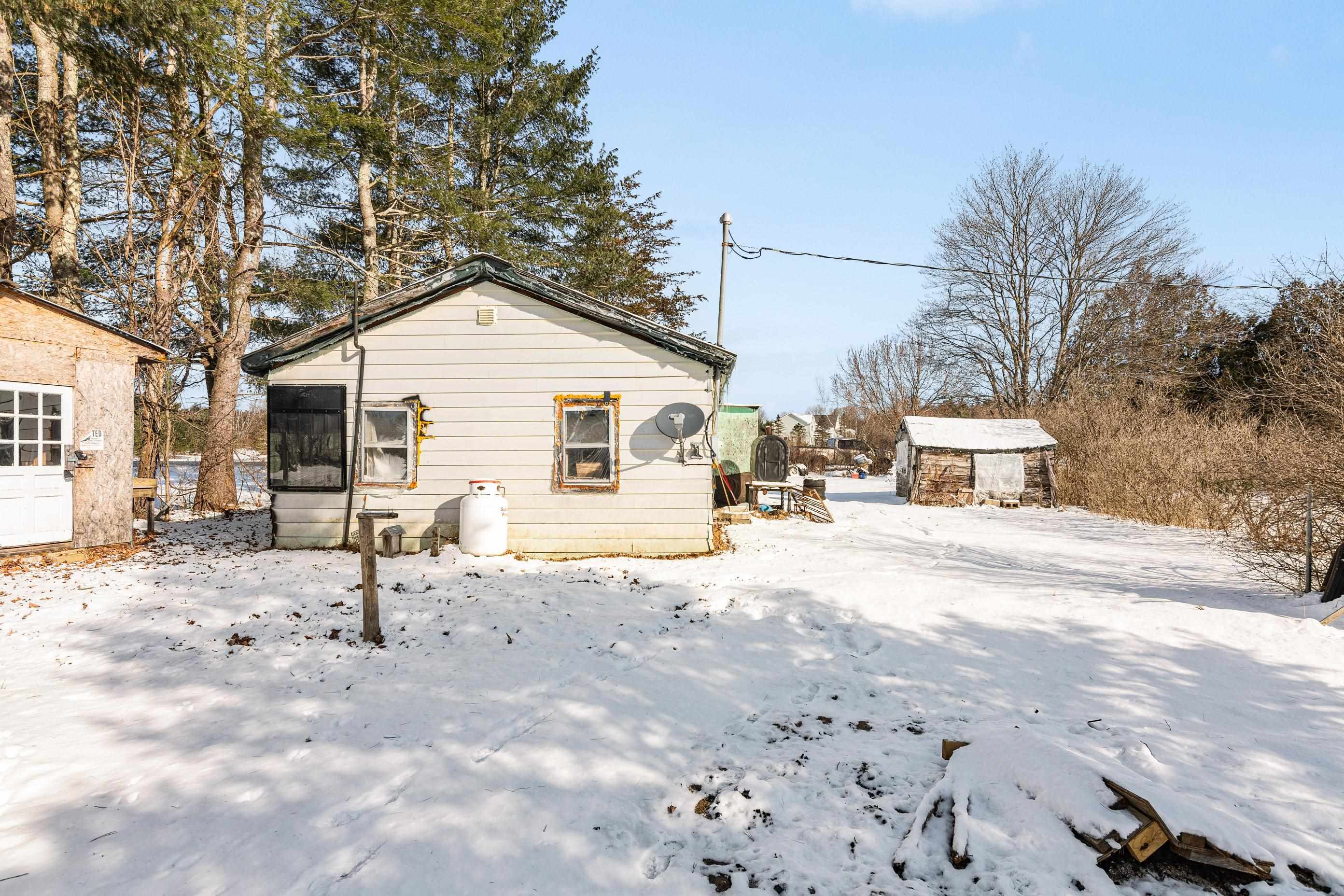 341 Plains Road
