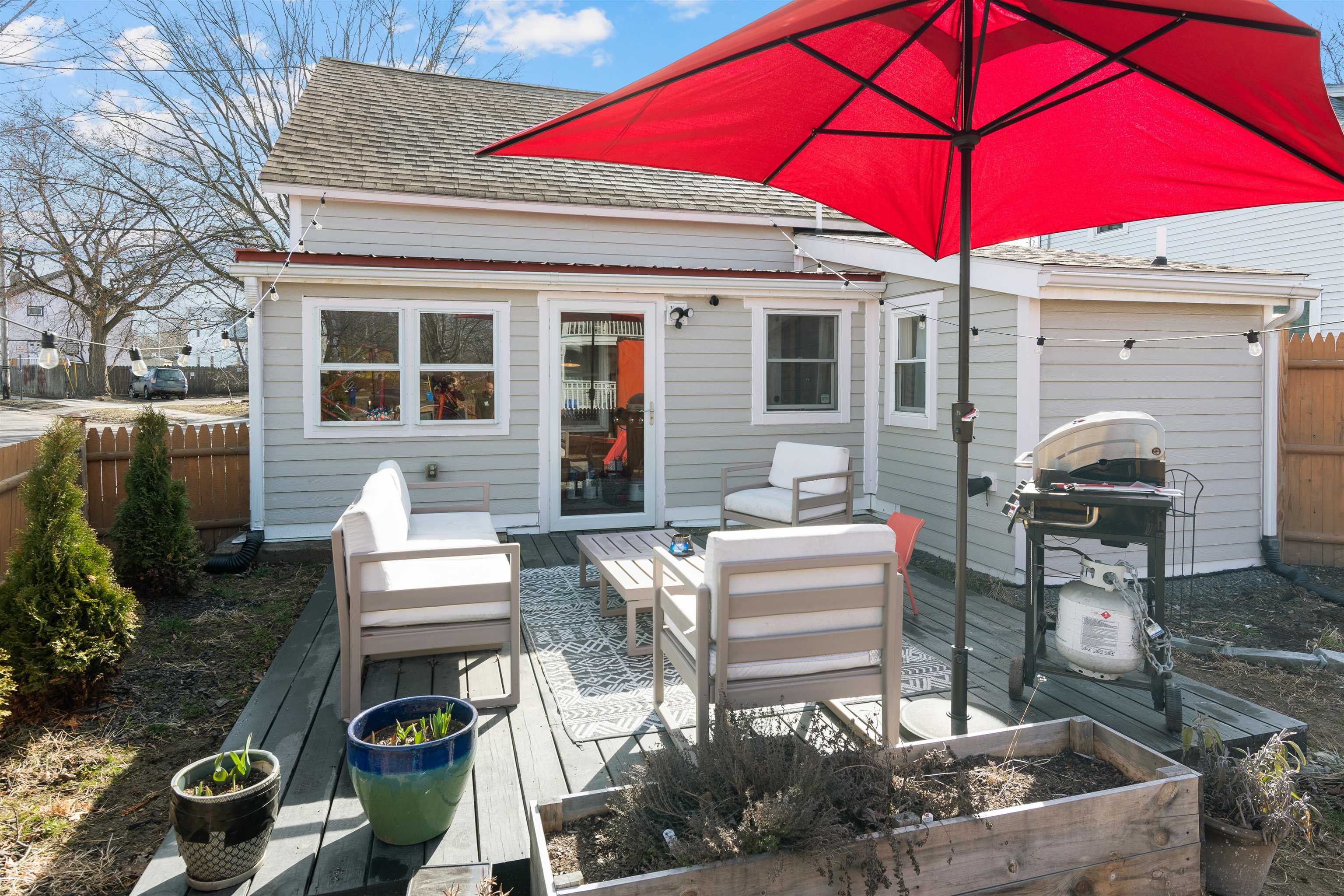 105 Lafountain Street