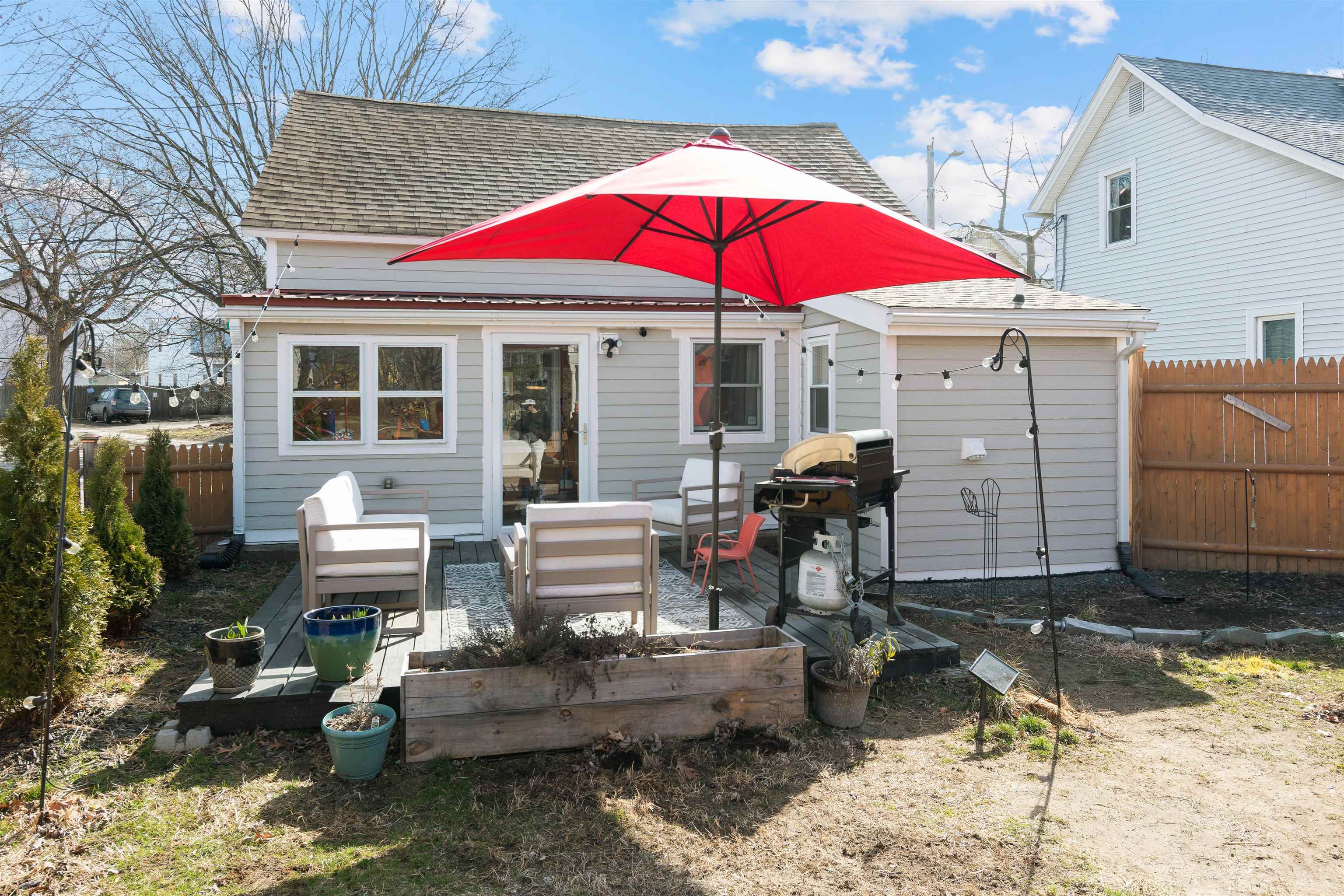 105 Lafountain Street