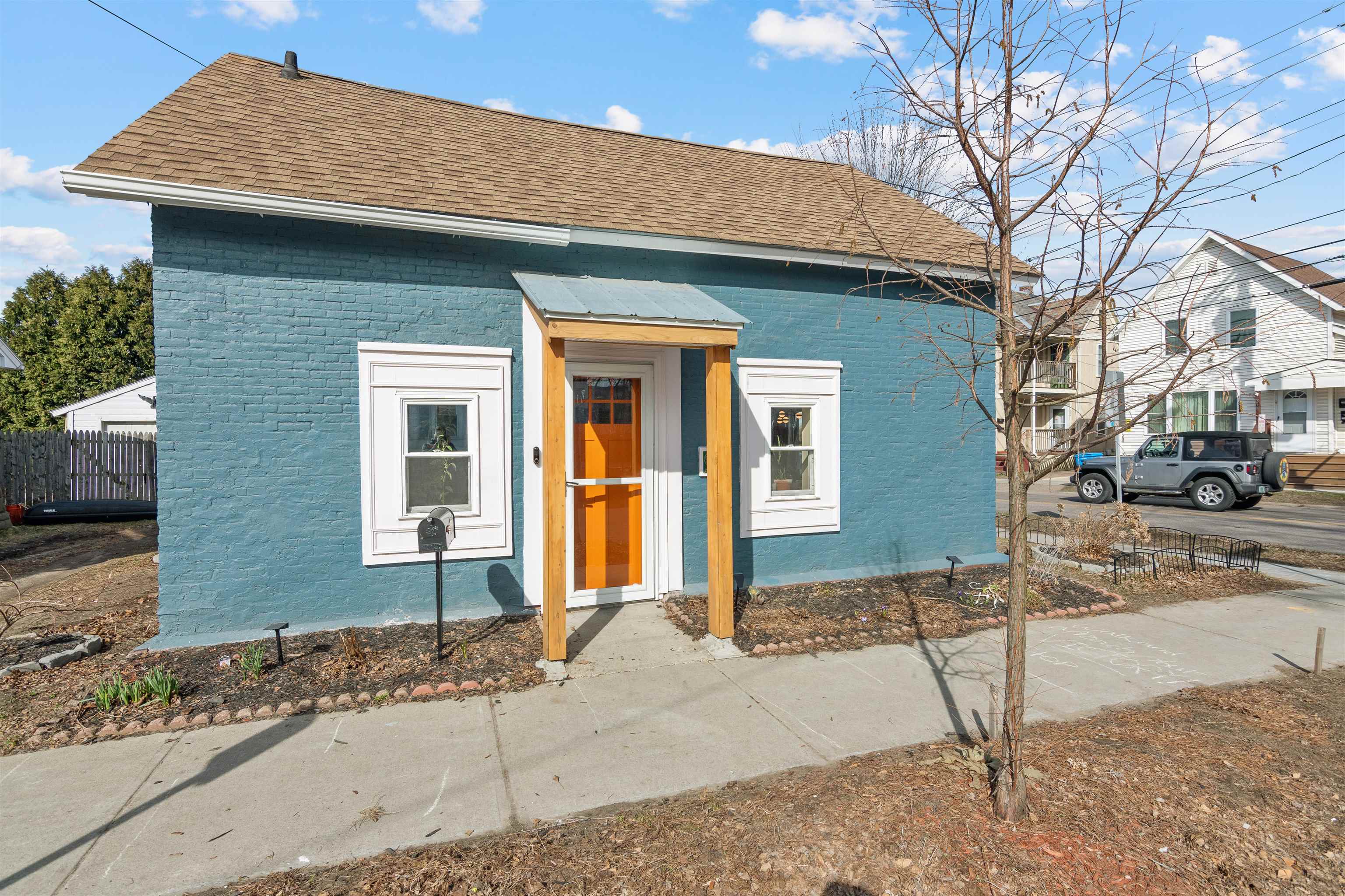 105 Lafountain Street