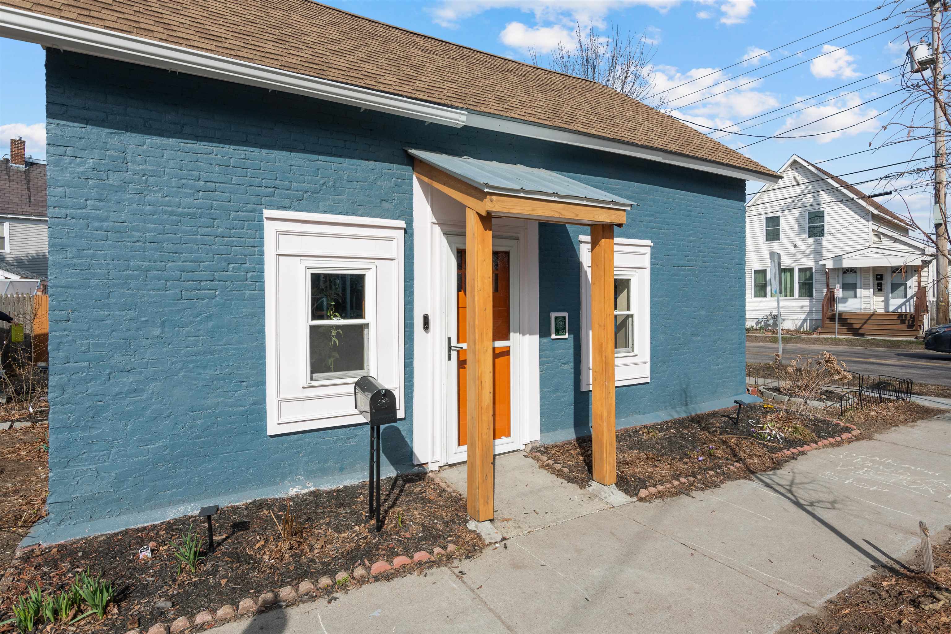 105 Lafountain Street