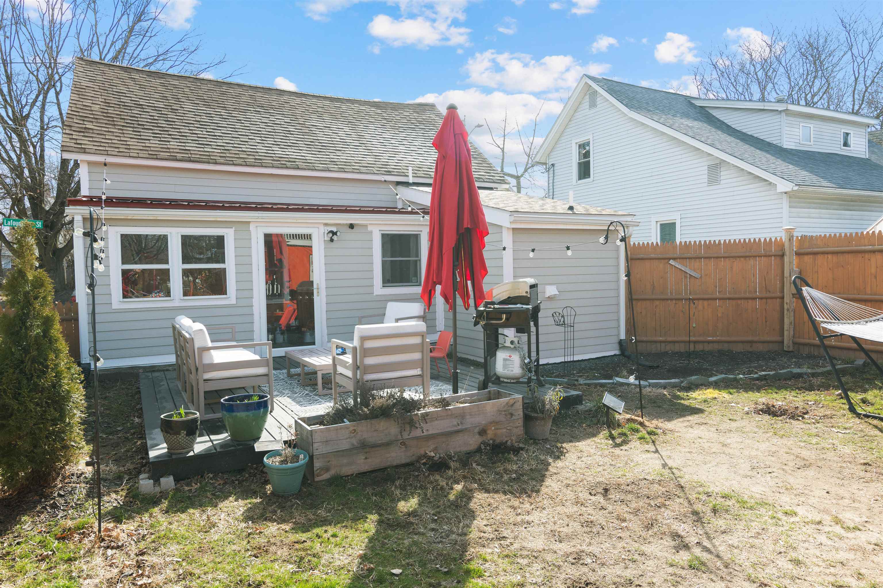 105 Lafountain Street