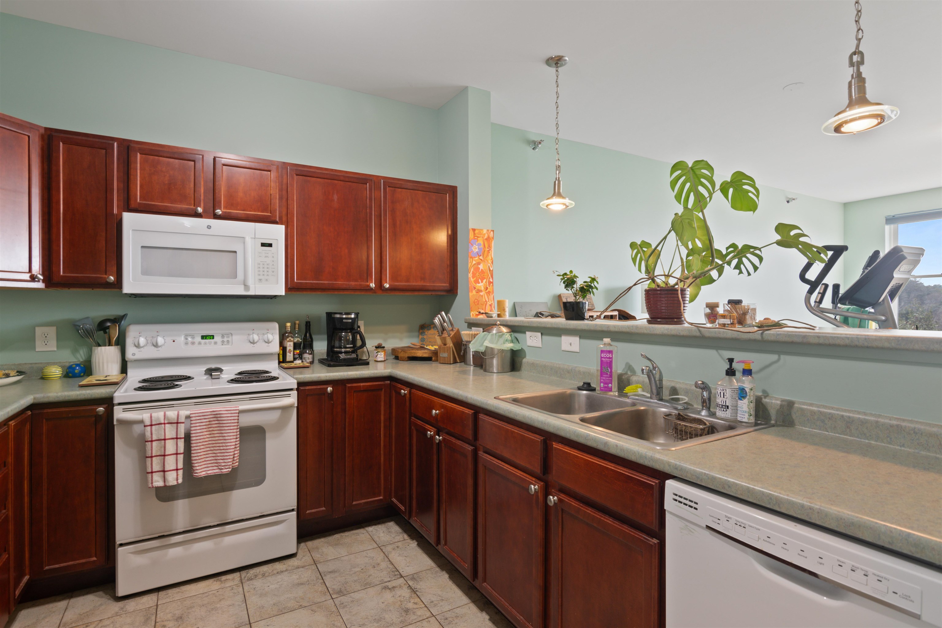 370 Farrell Street Unit: 415