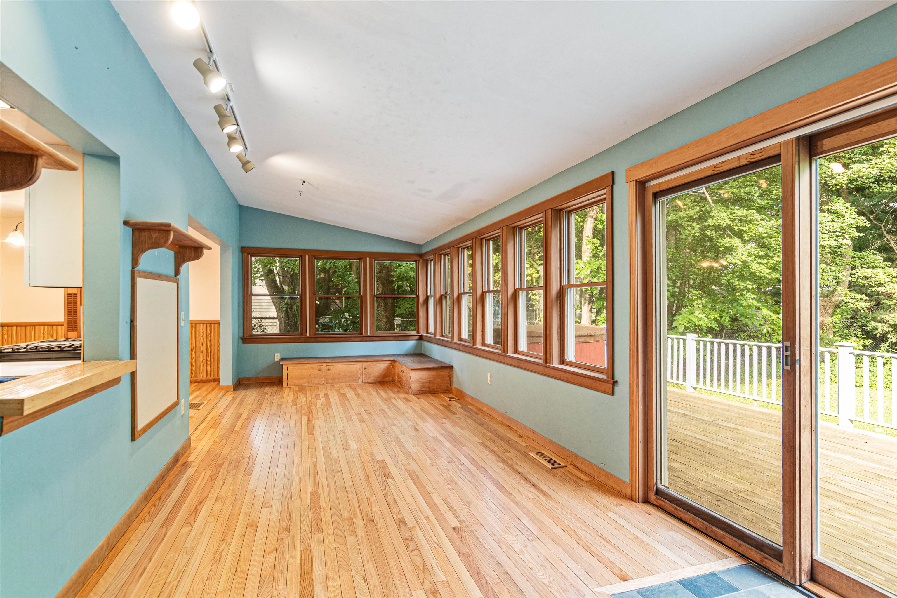 164 Woodbury Road