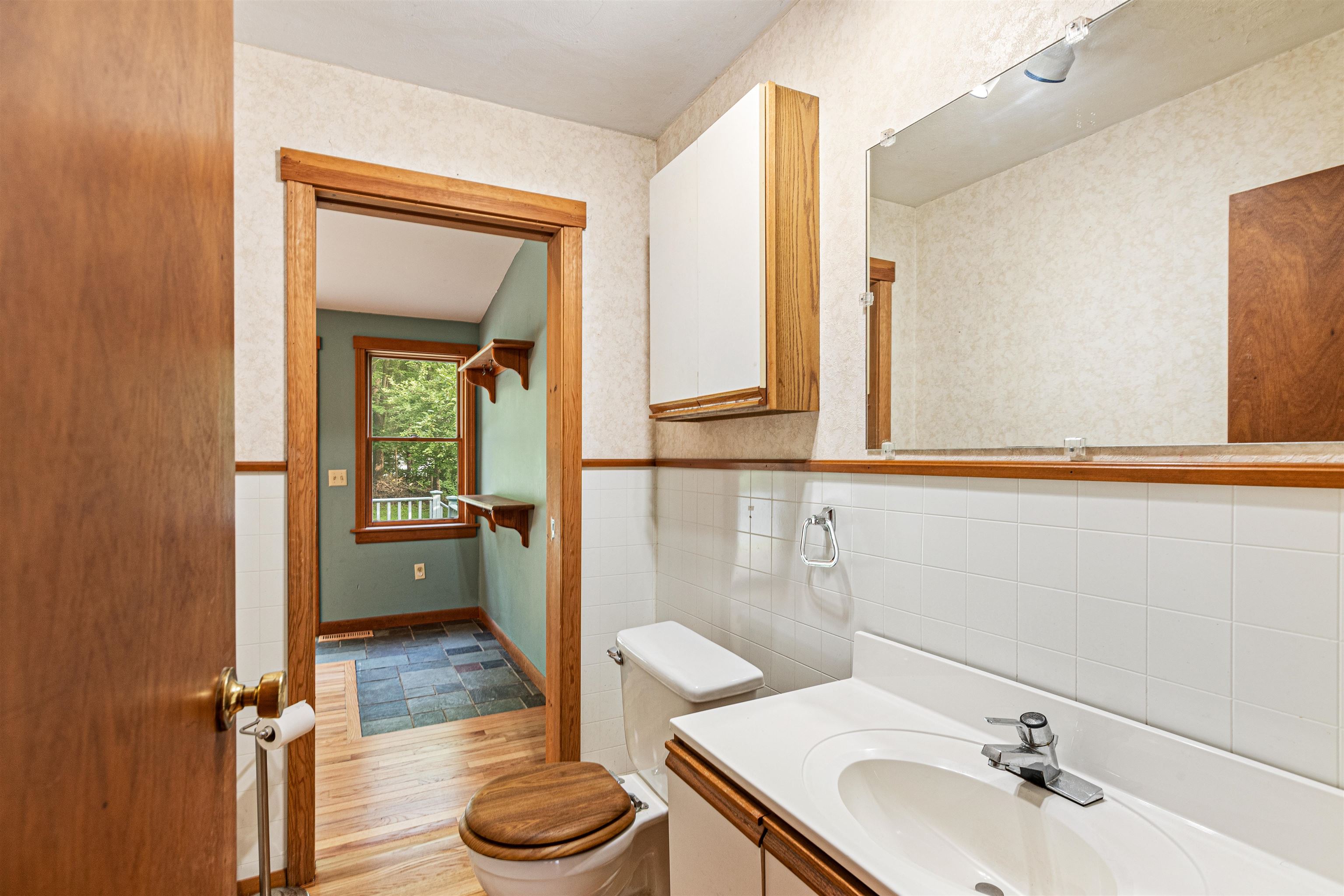 164 Woodbury Road