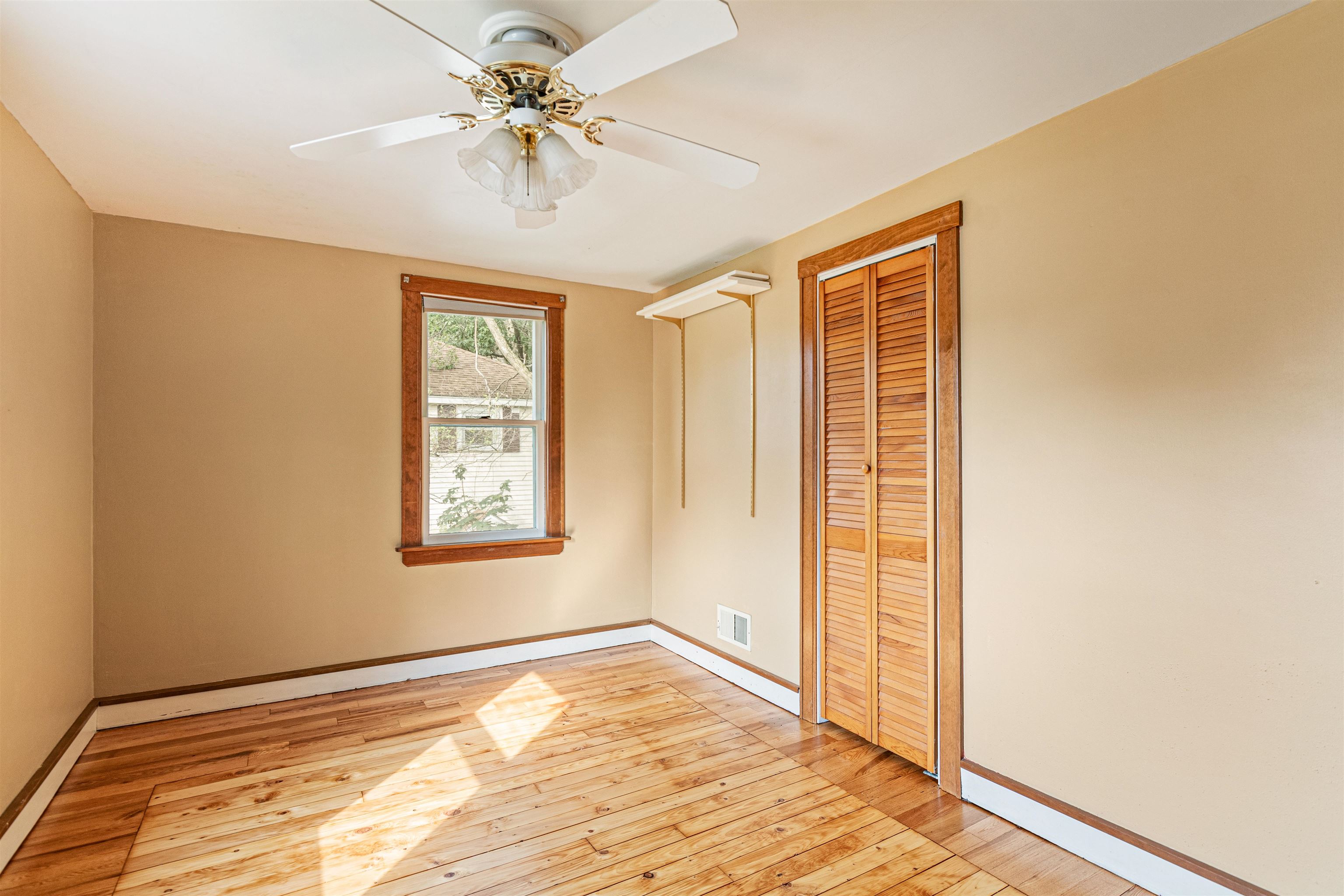 164 Woodbury Road