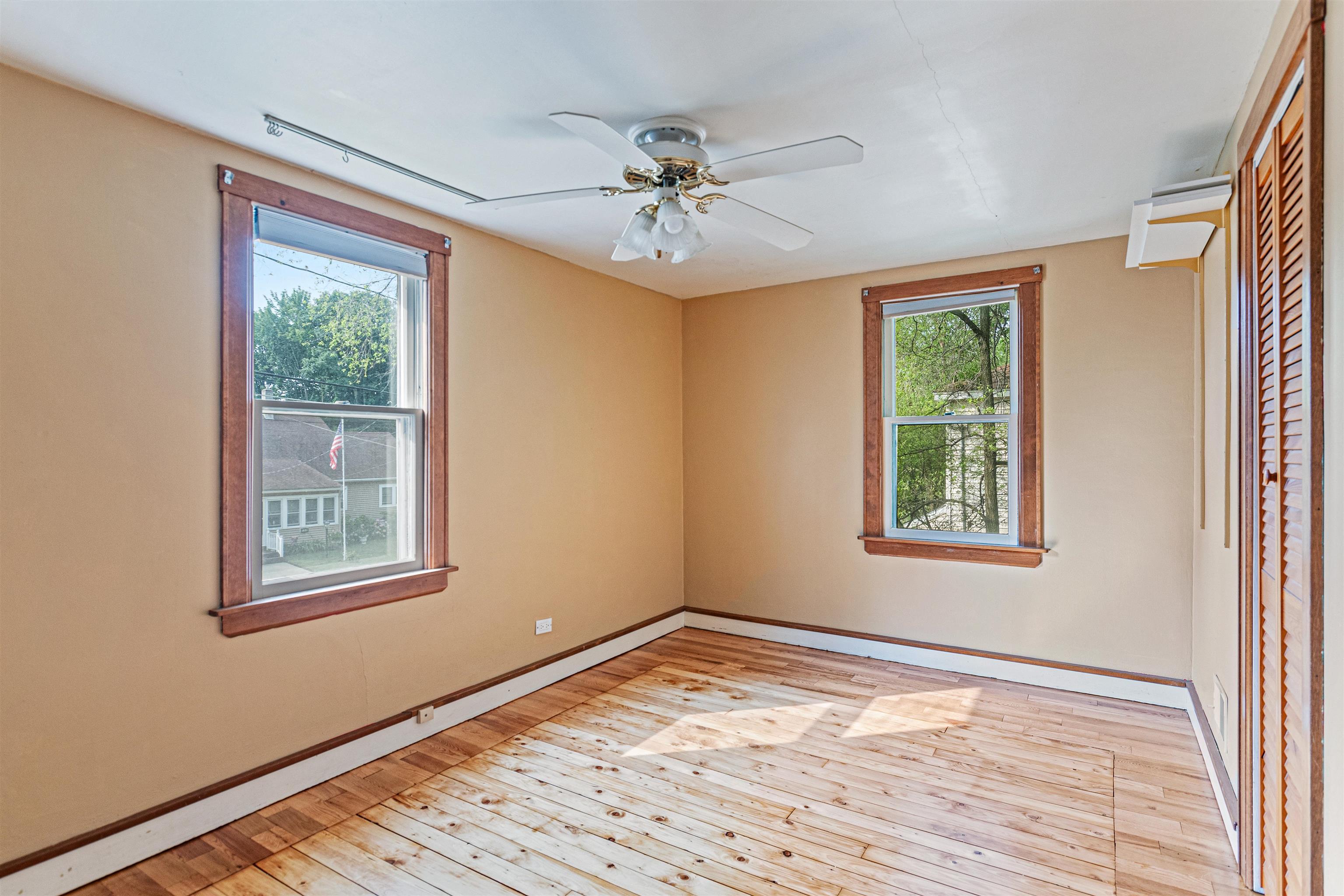 164 Woodbury Road