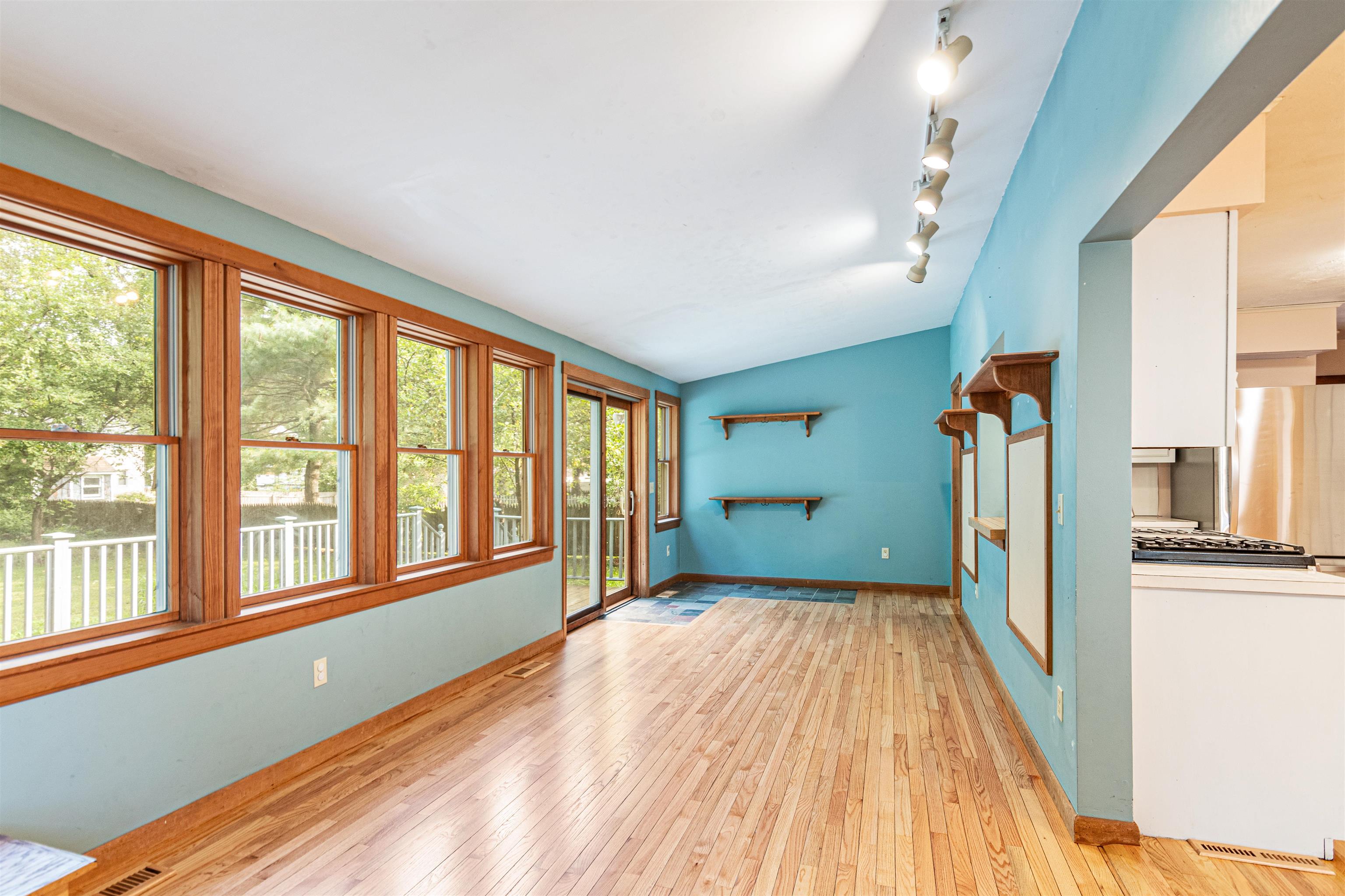 164 Woodbury Road