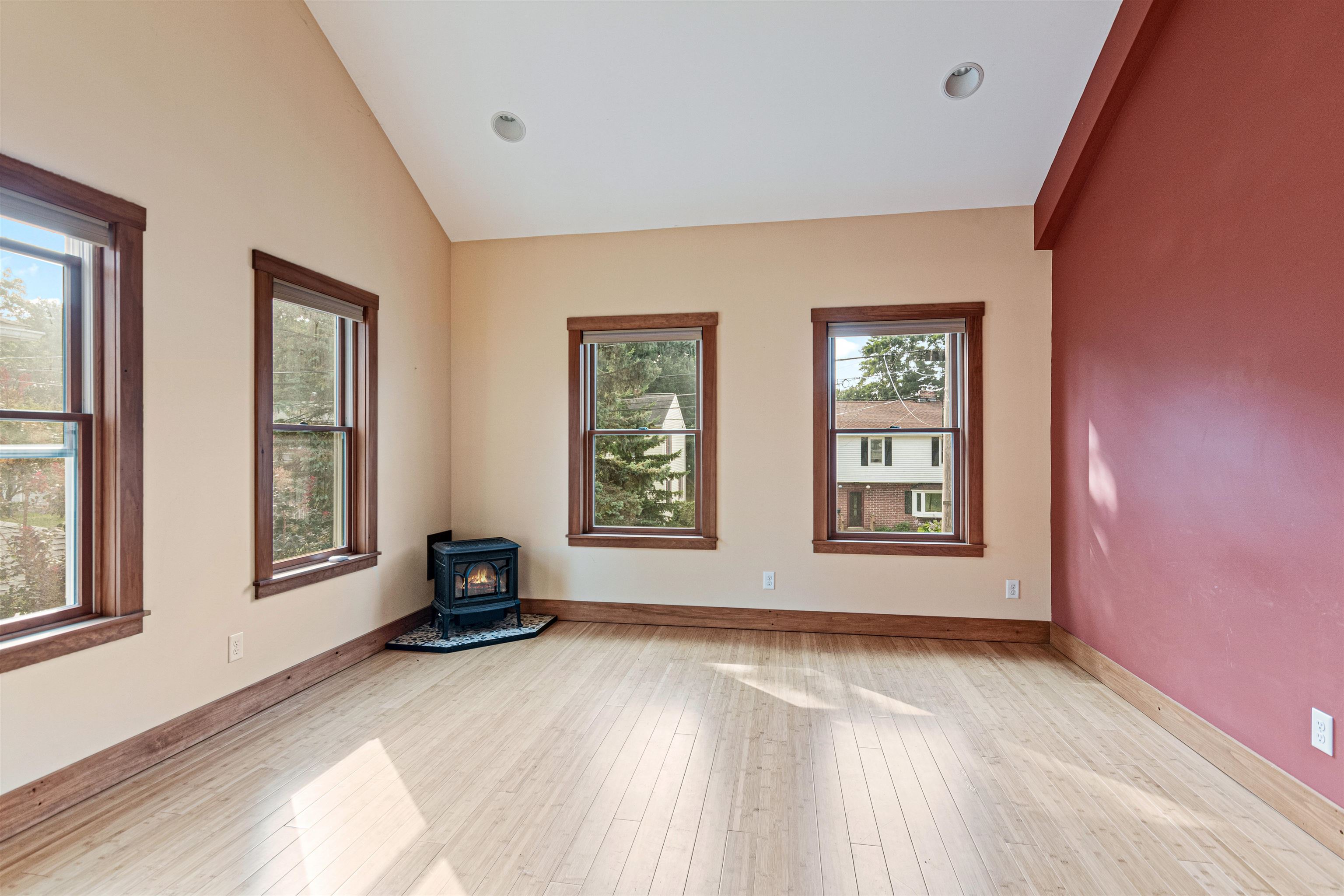 164 Woodbury Road