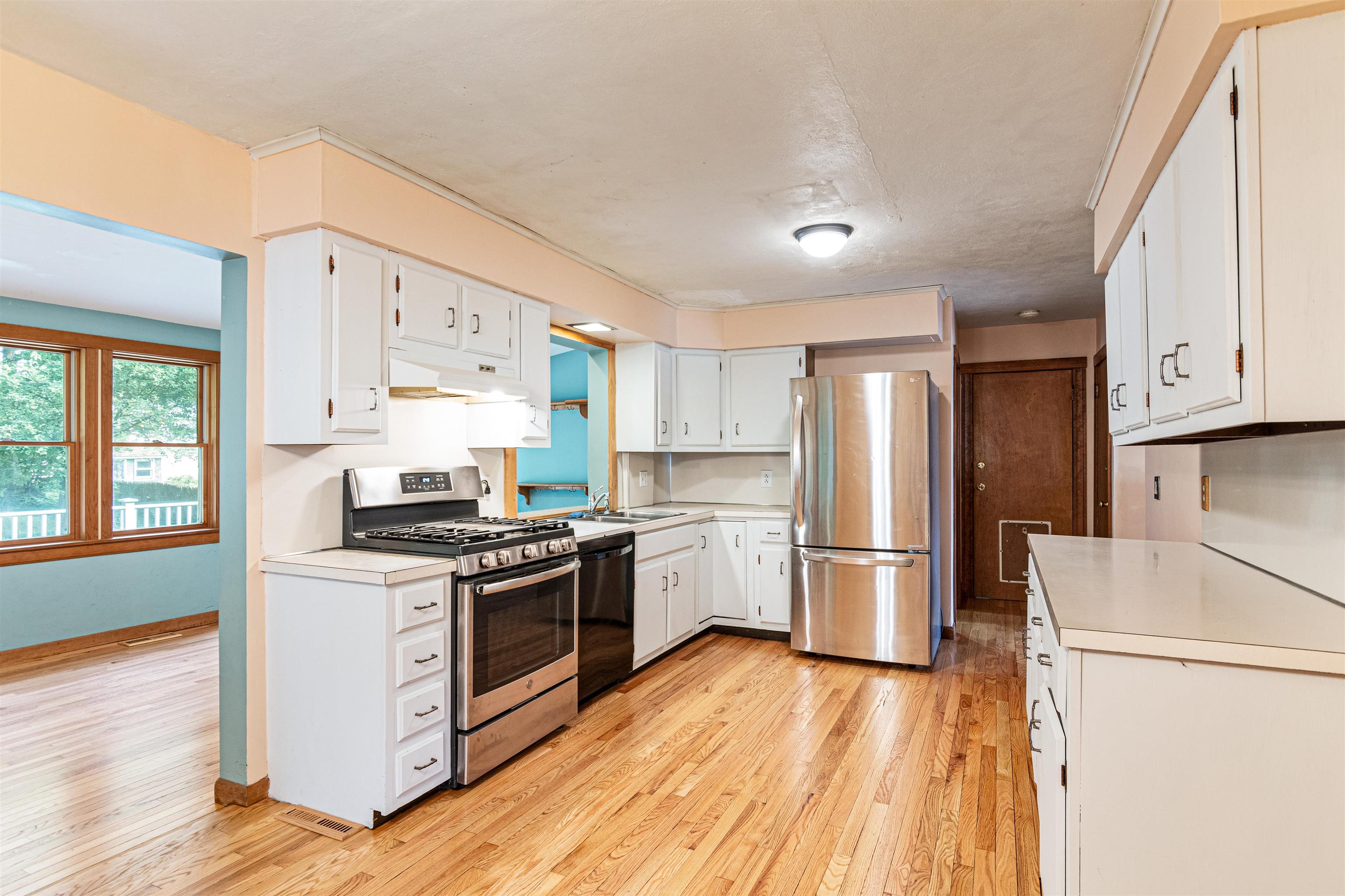 164 Woodbury Road