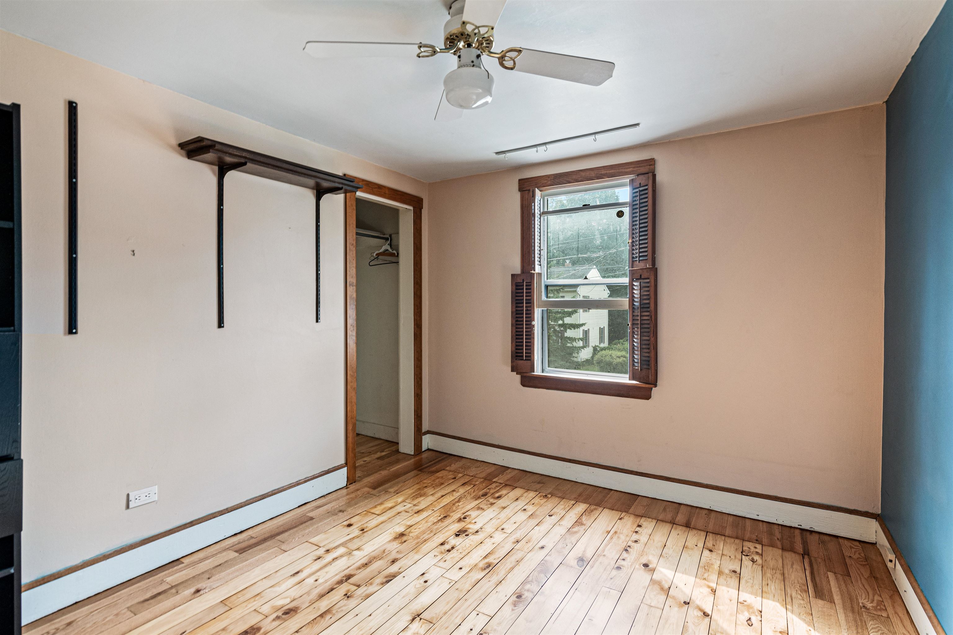 164 Woodbury Road