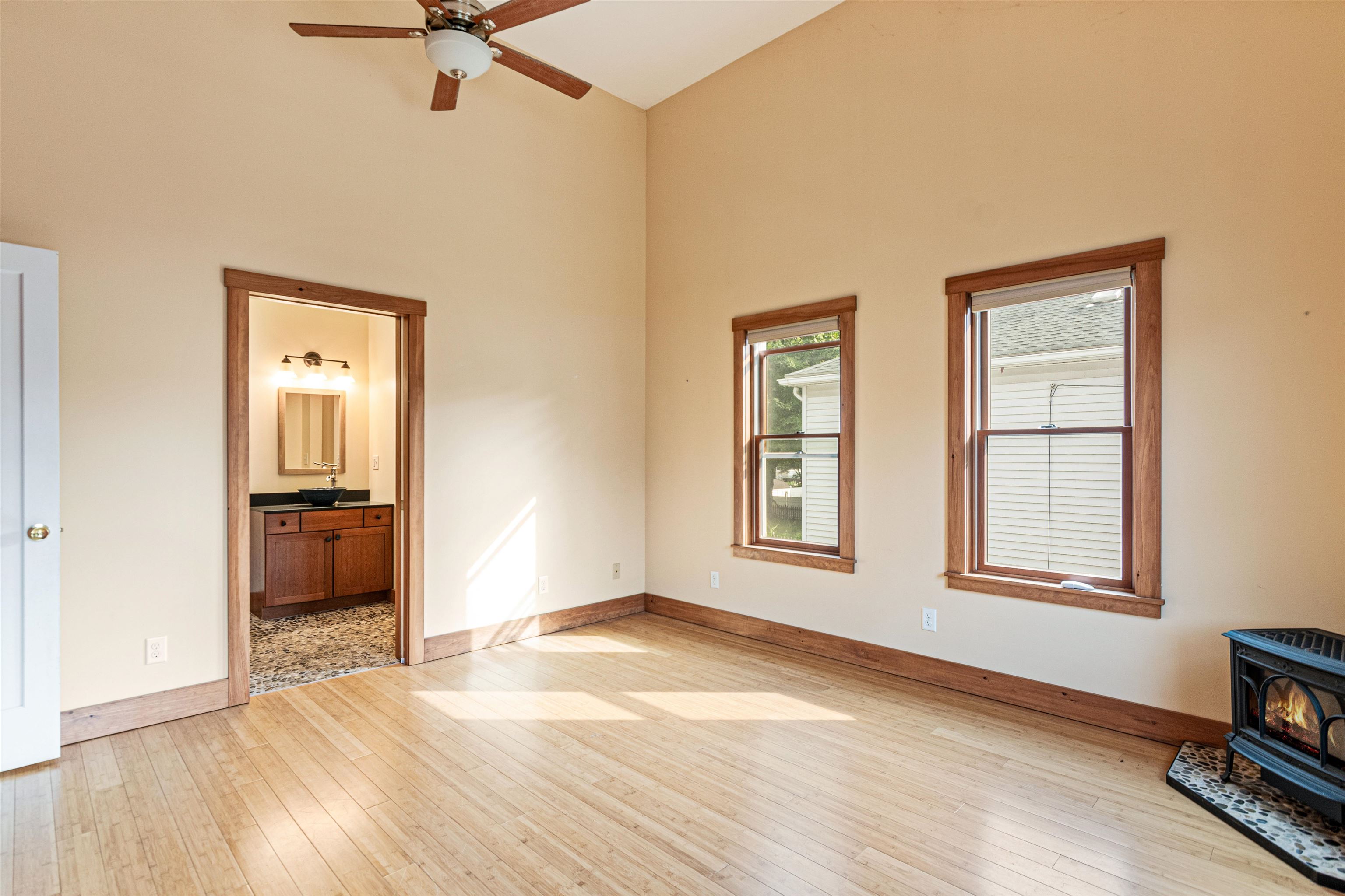 164 Woodbury Road