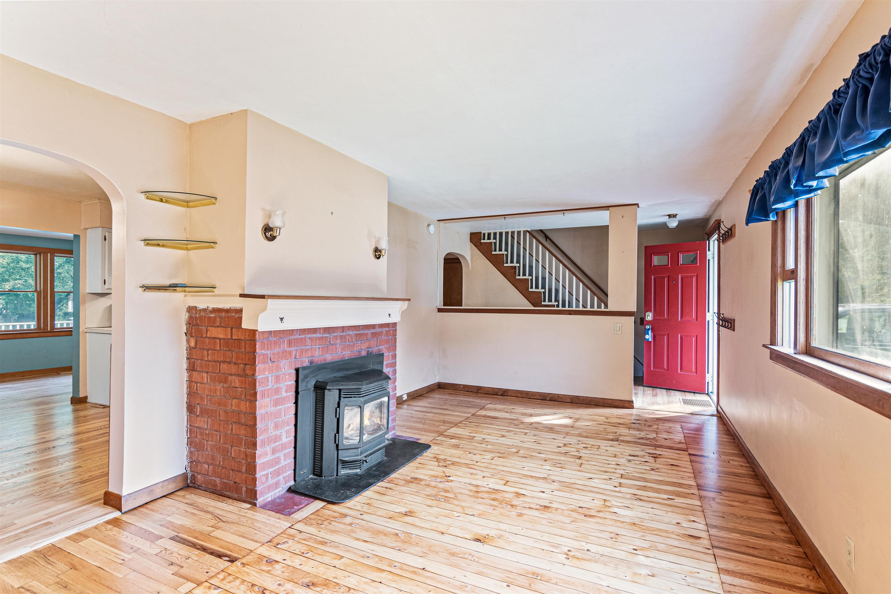 164 Woodbury Road