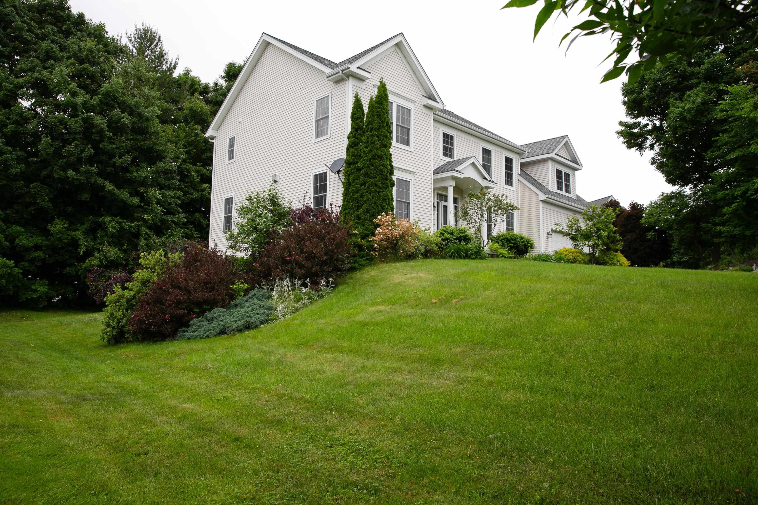37 Ledge Drive