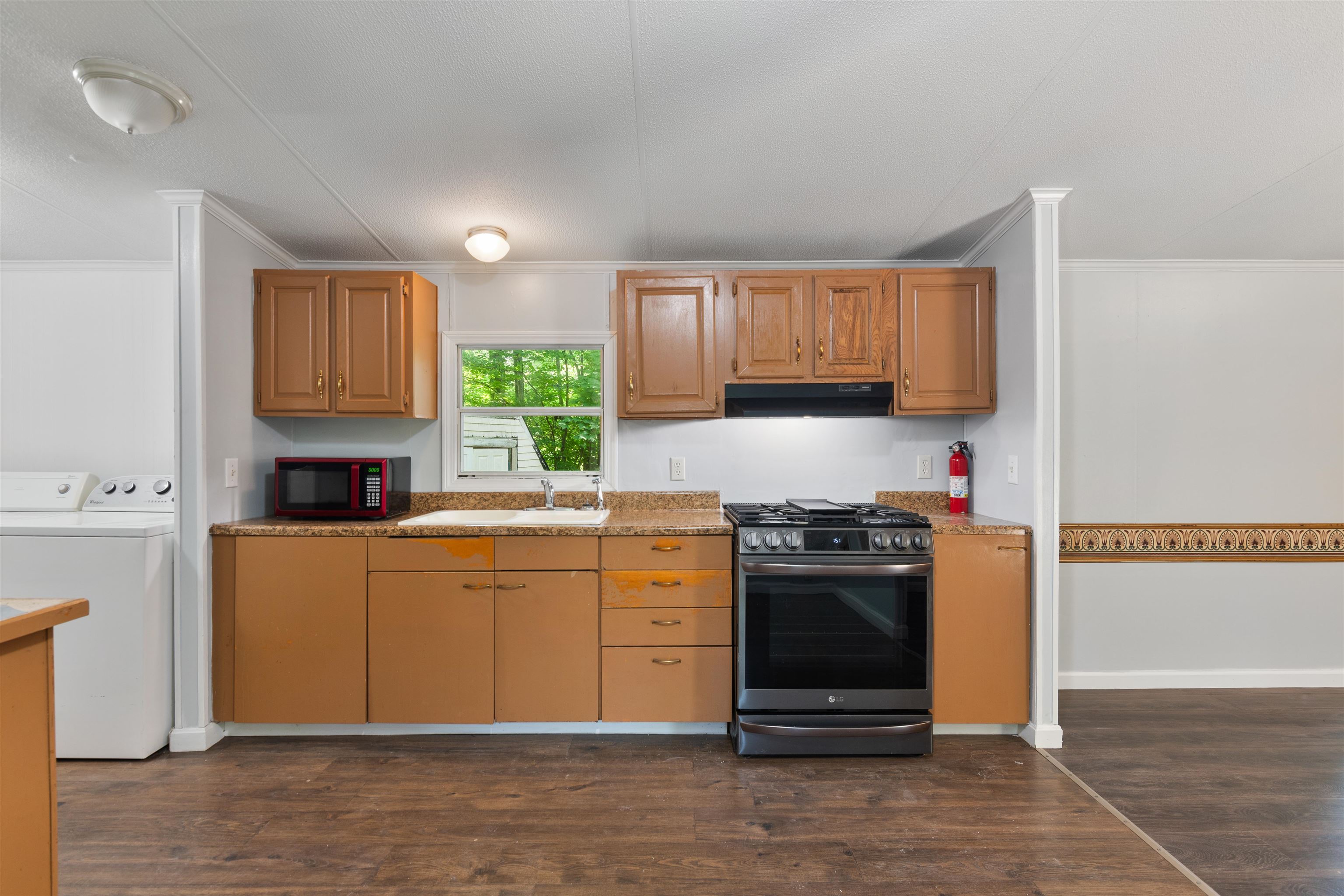 184 Waverly Circle