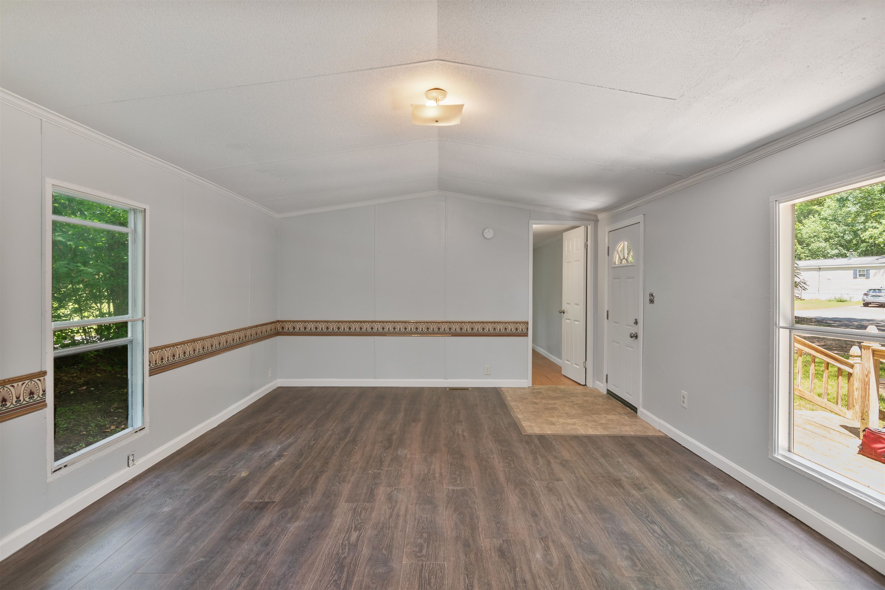 184 Waverly Circle
