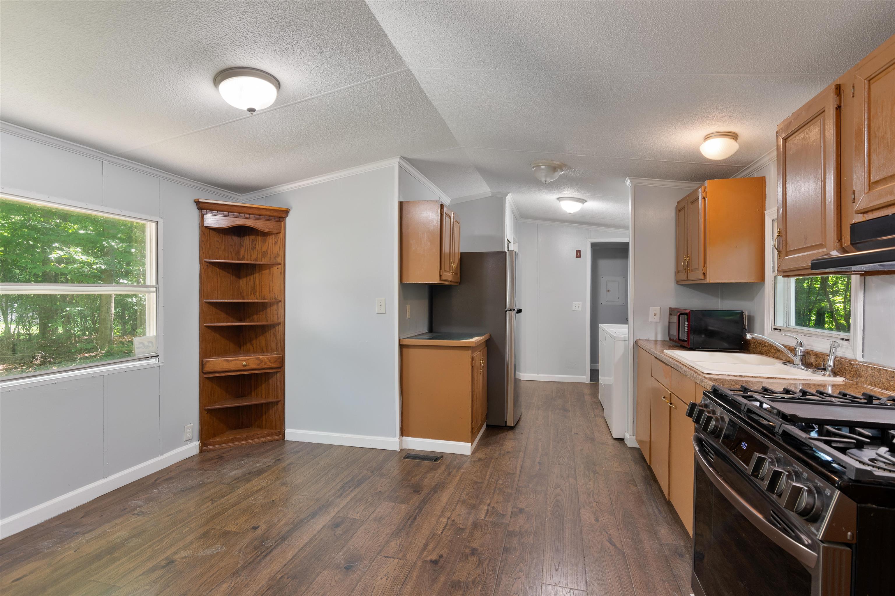 184 Waverly Circle
