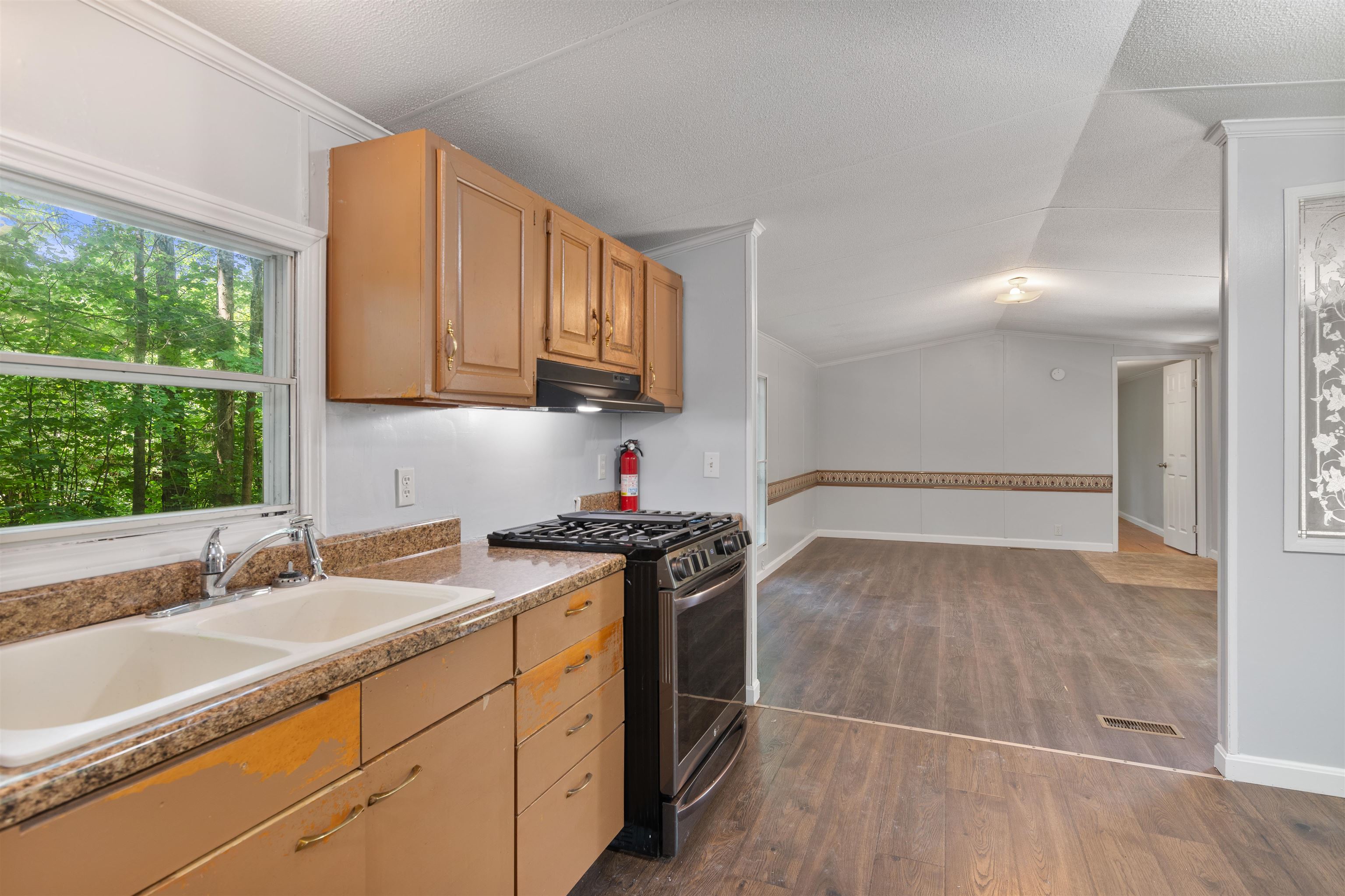 184 Waverly Circle