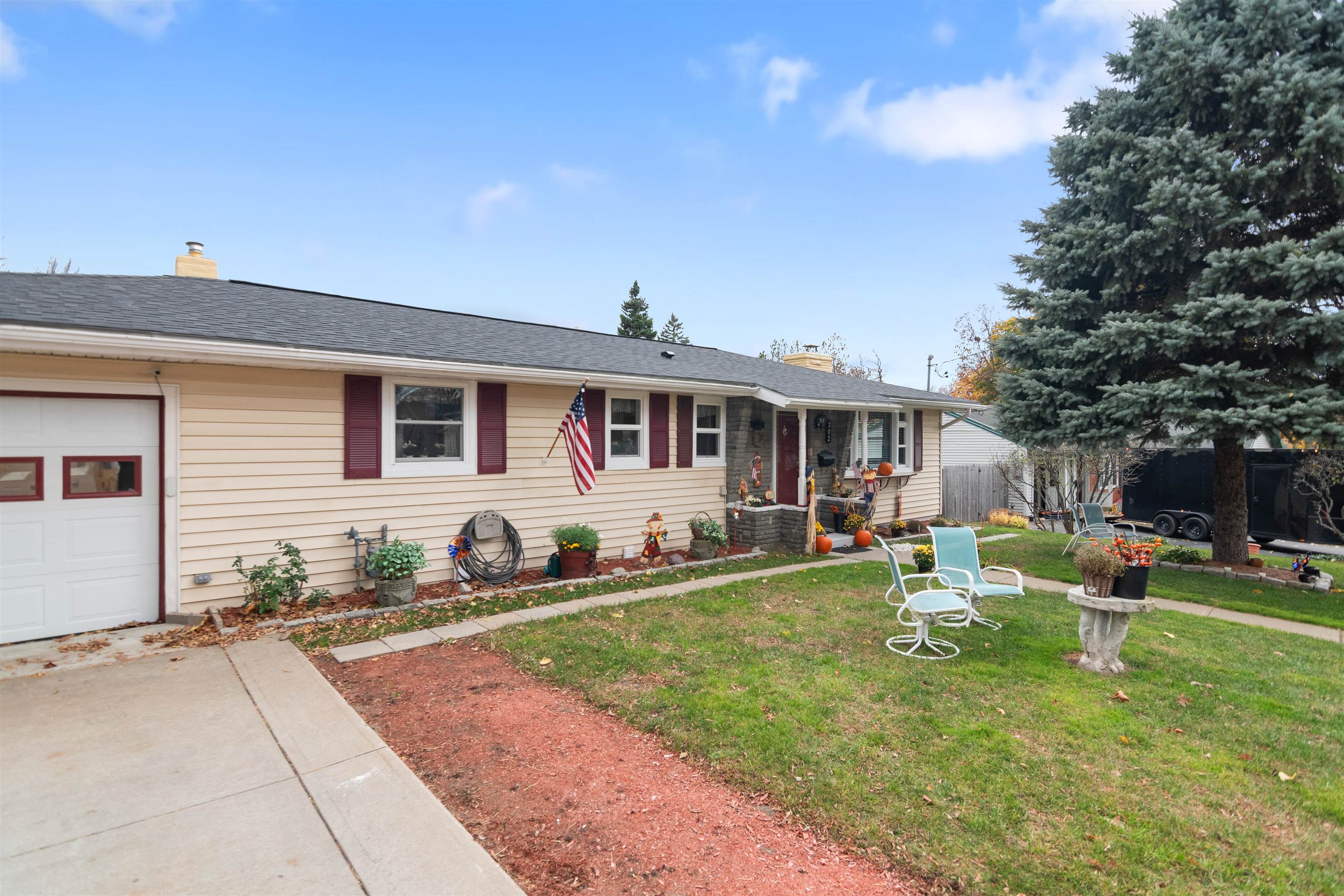 302 Lafountain Street