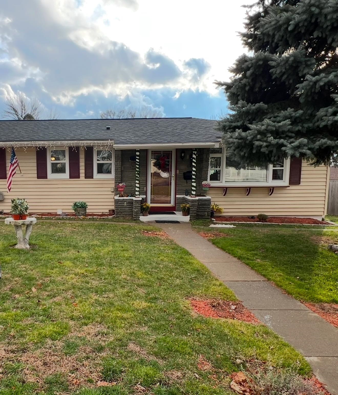 302 Lafountain Street