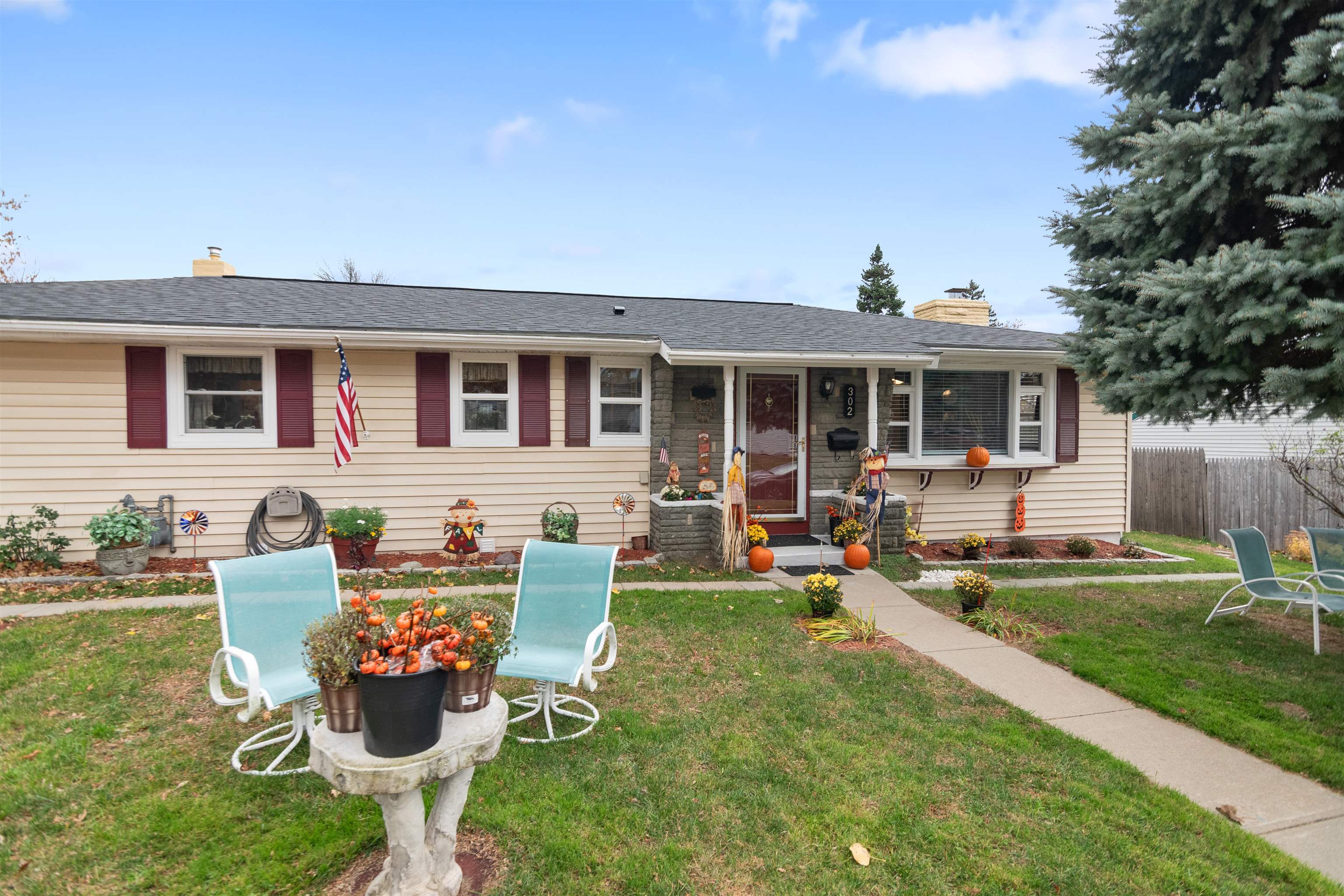 302 Lafountain Street