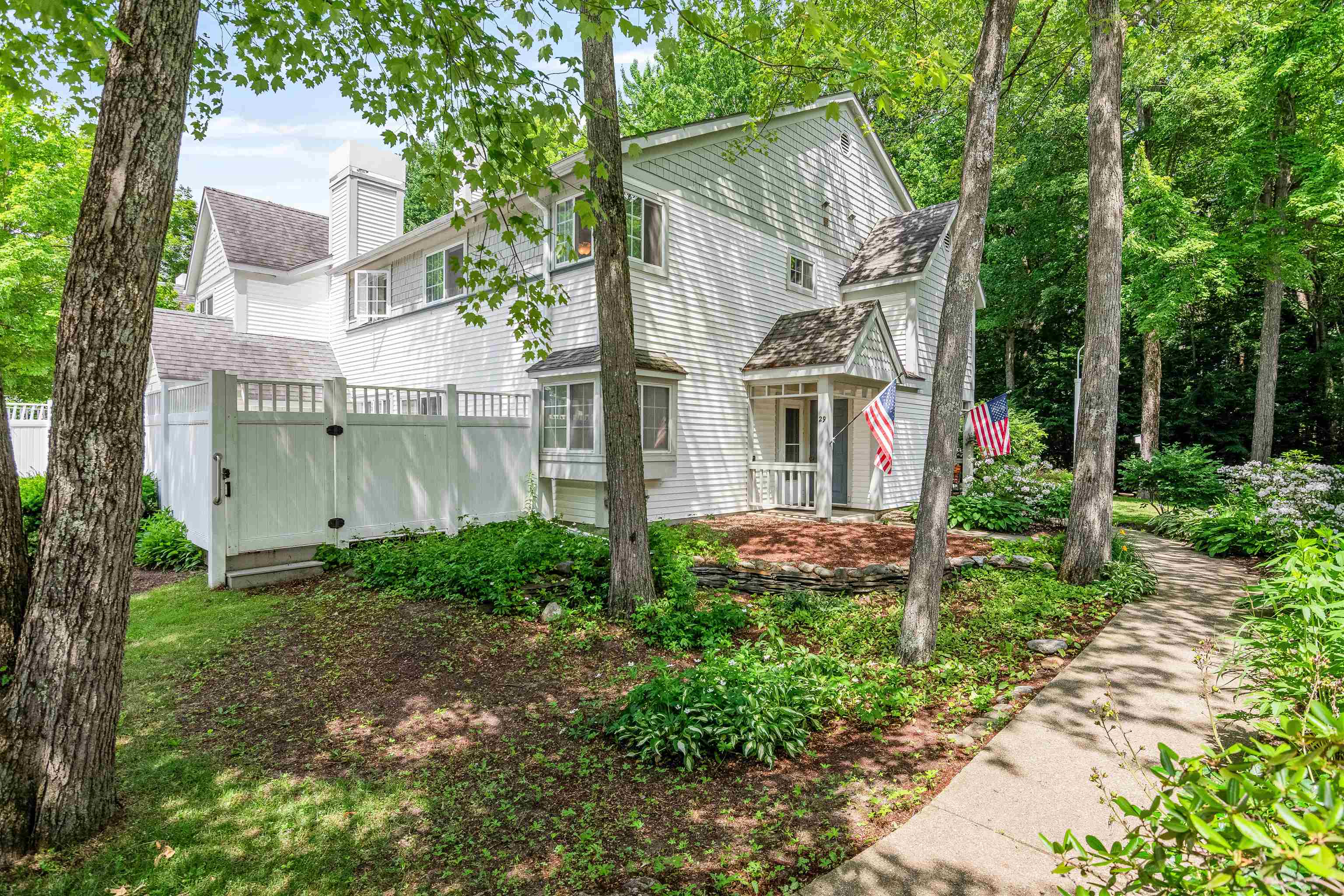 29 Winding Brook Drive
