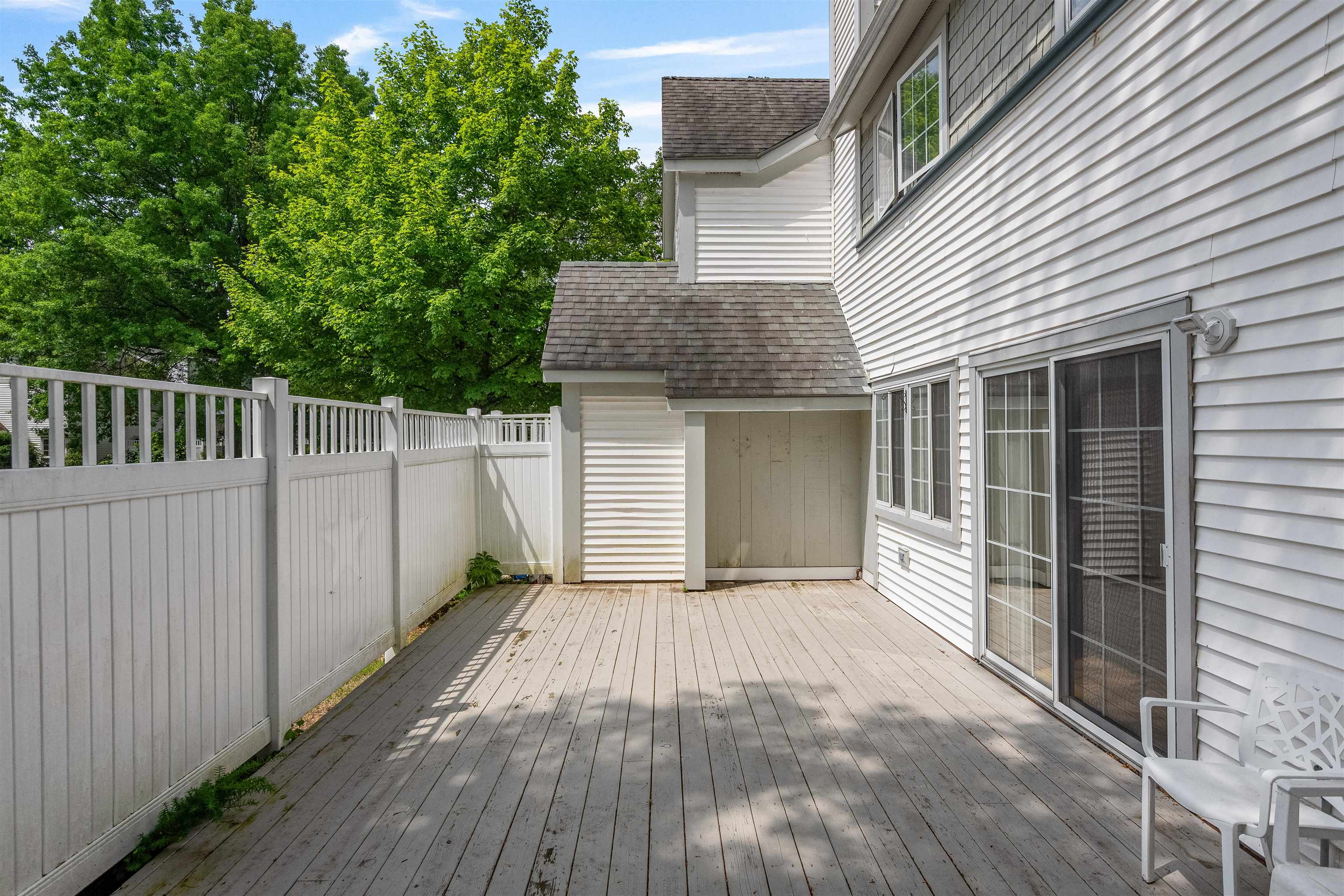 29 Winding Brook Drive