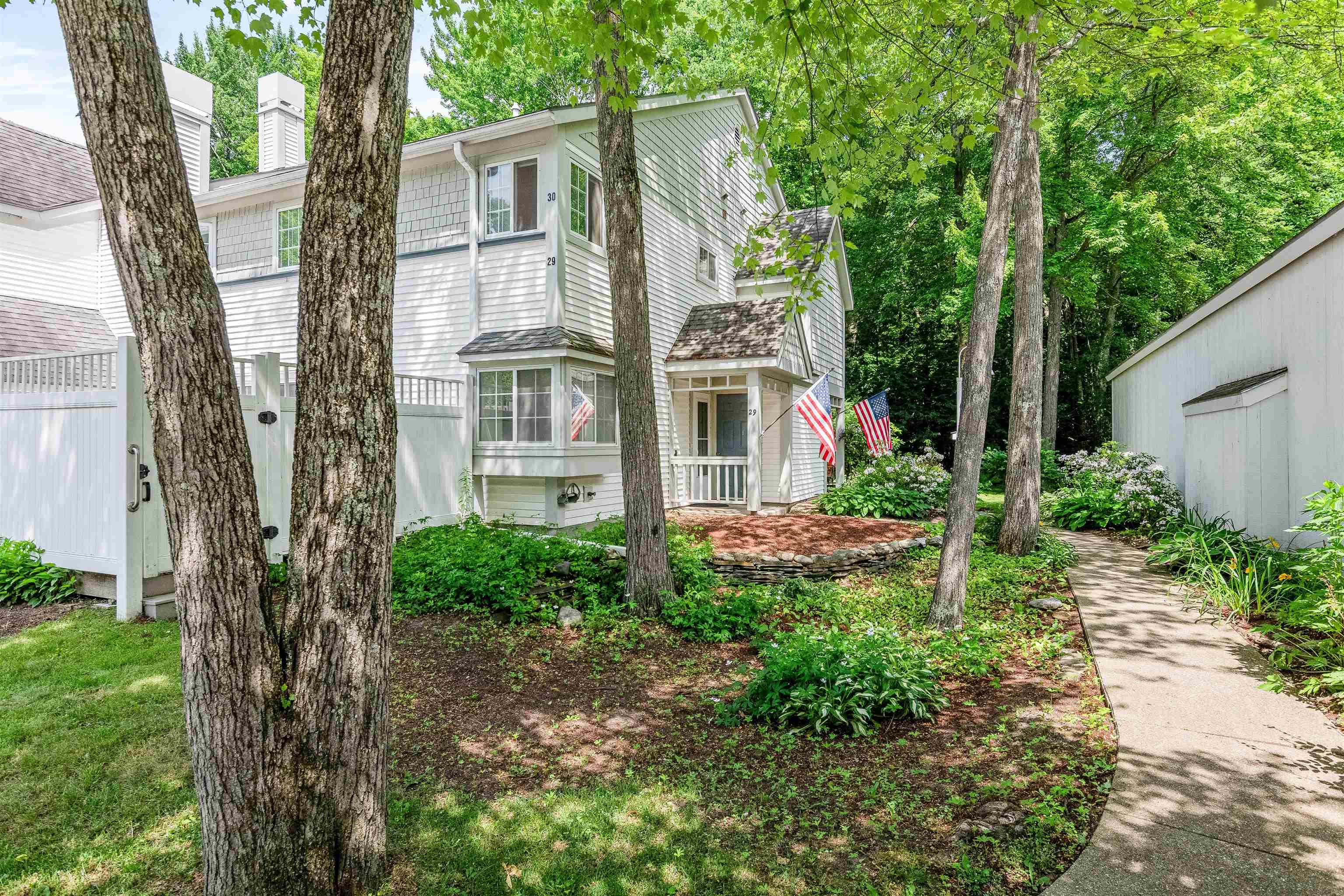 29 Winding Brook Drive