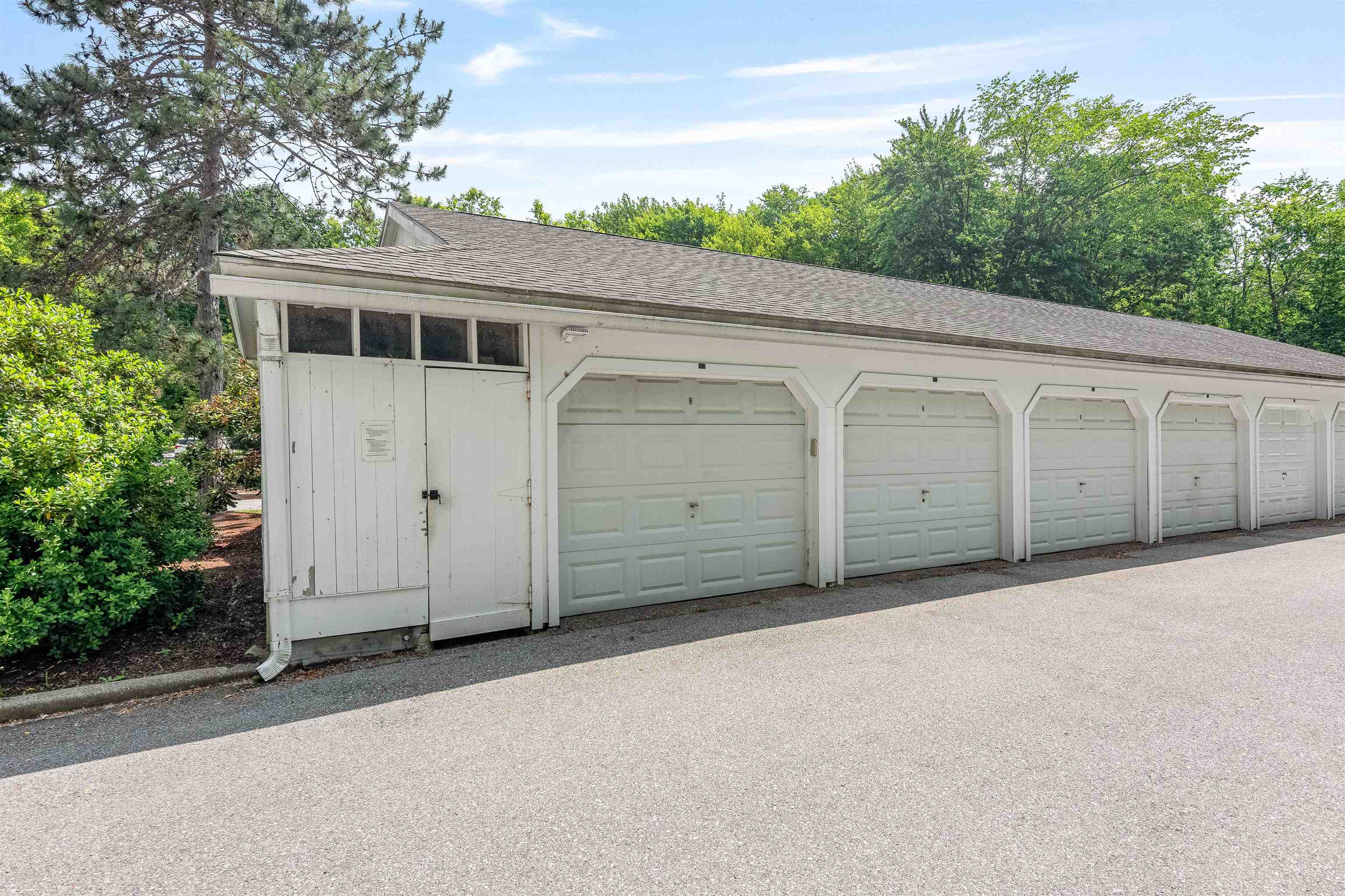 29 Winding Brook Drive