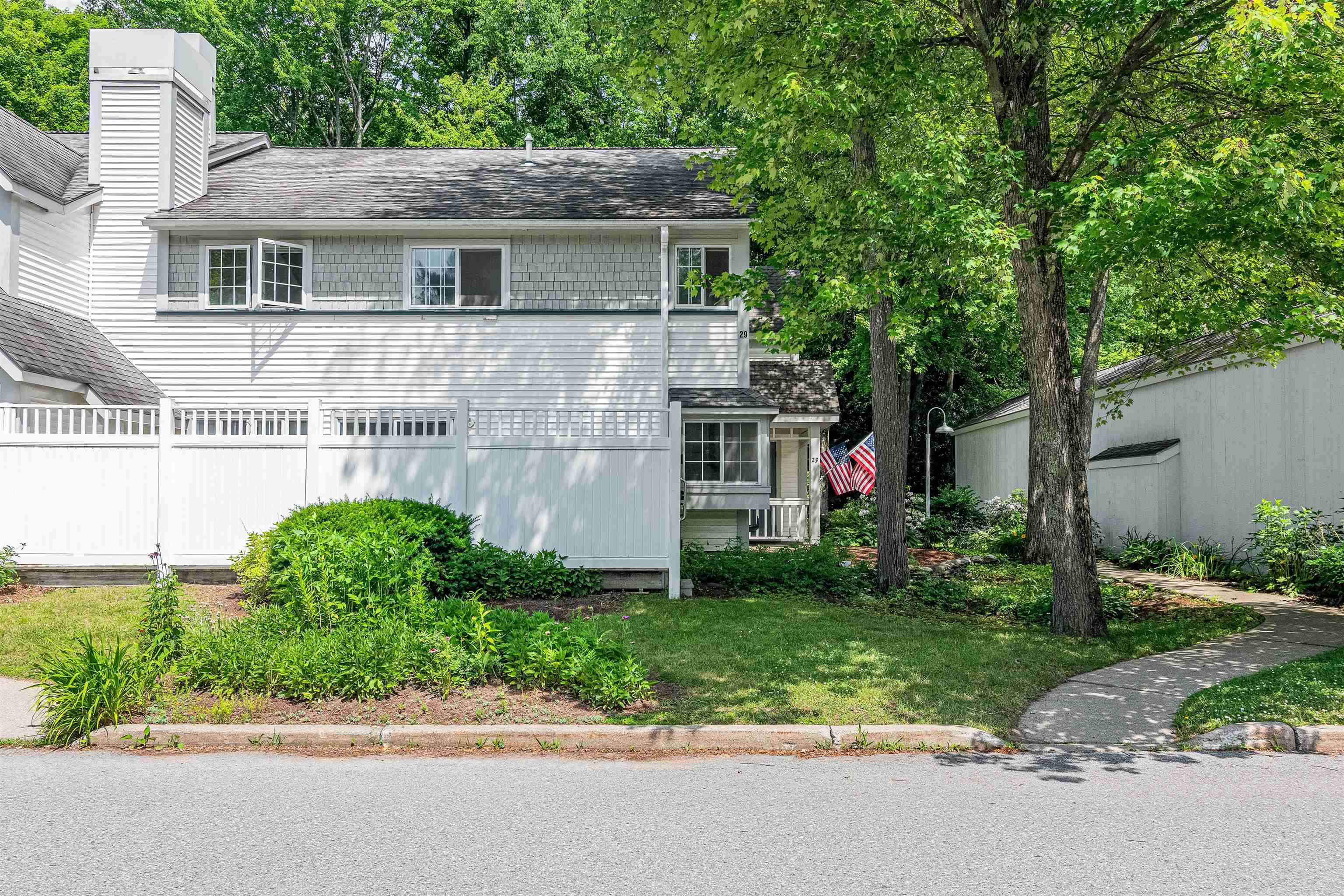 29 Winding Brook Drive