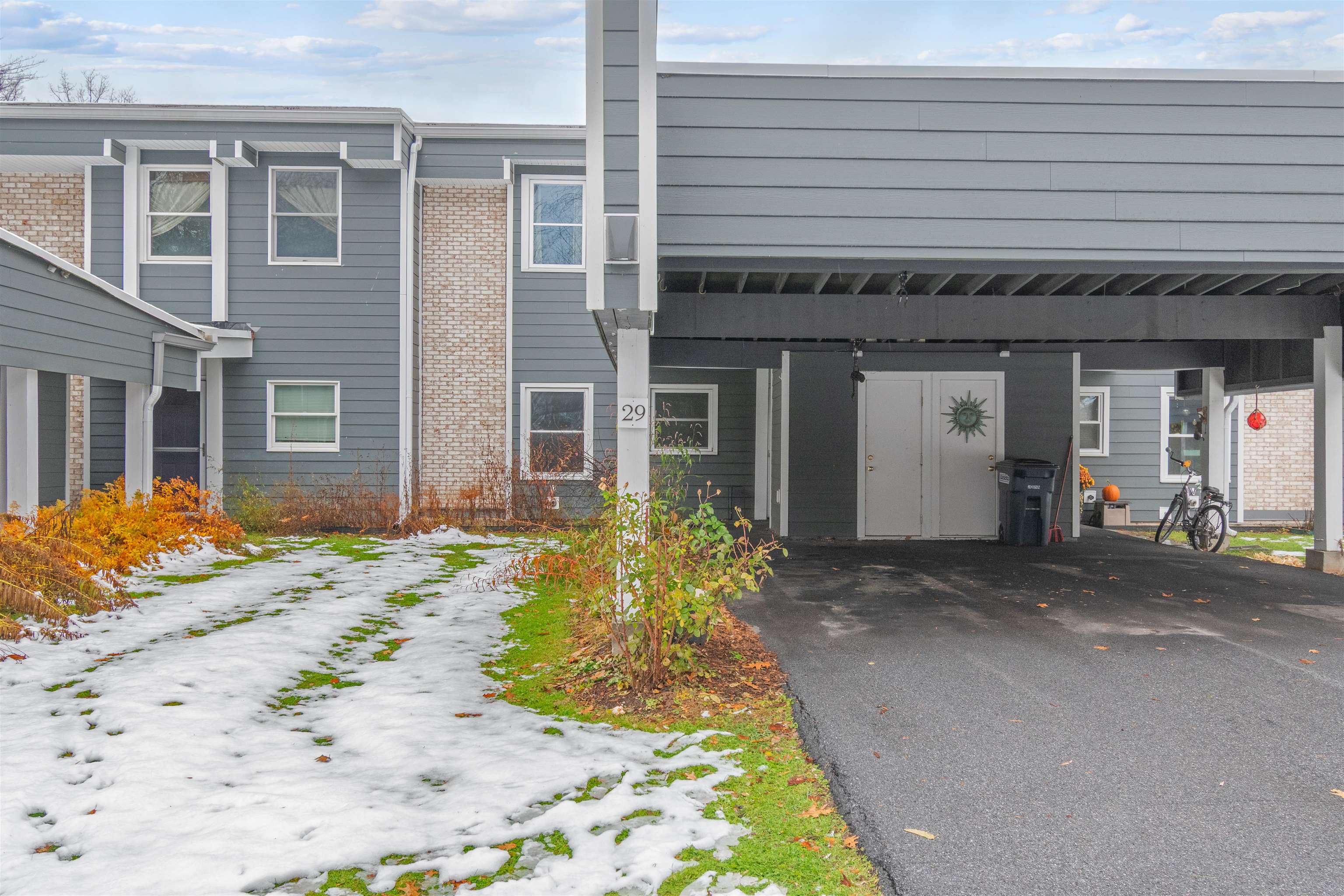 8 Timber Lane Unit: 29