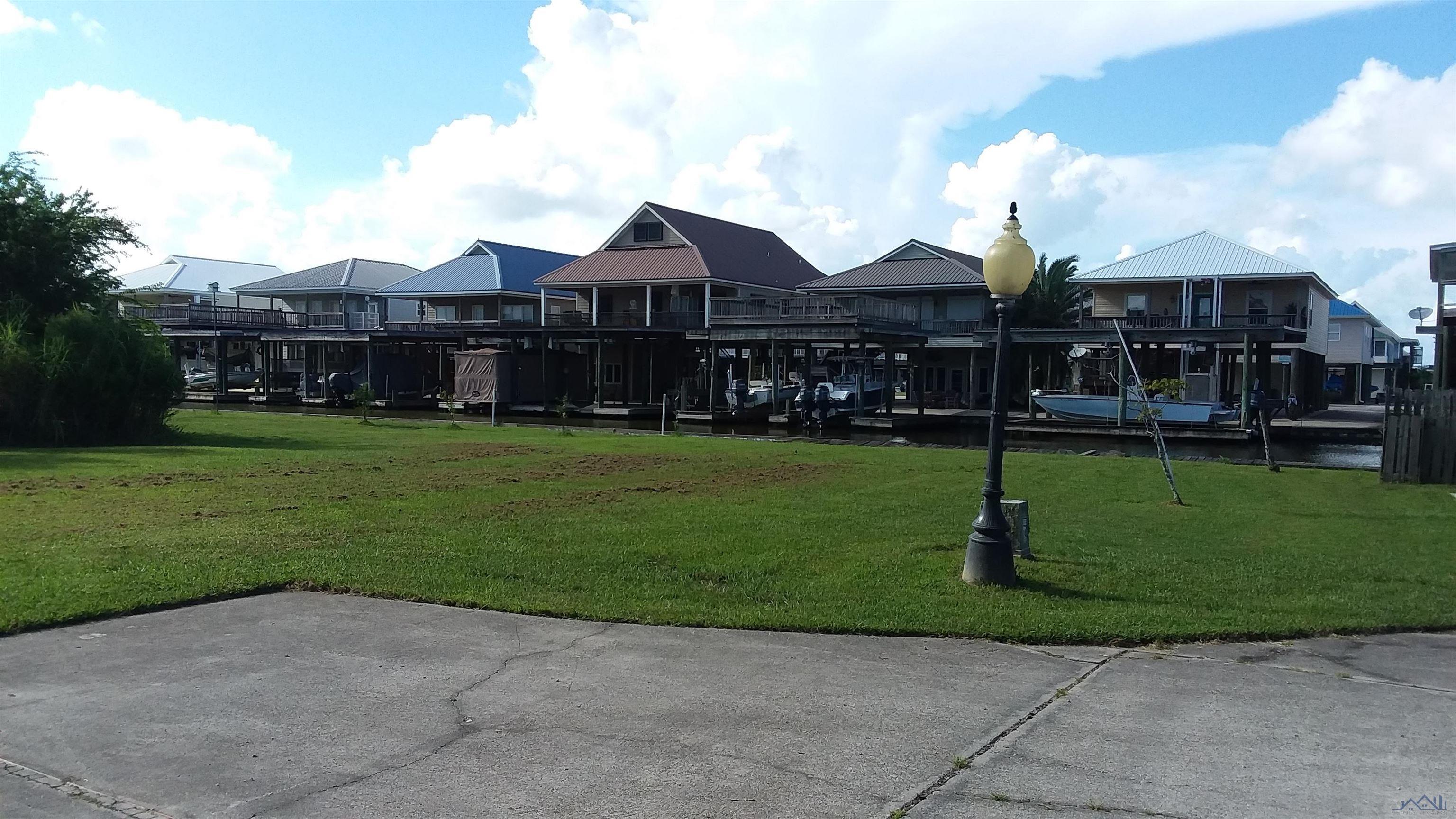 128 Mangrove Court