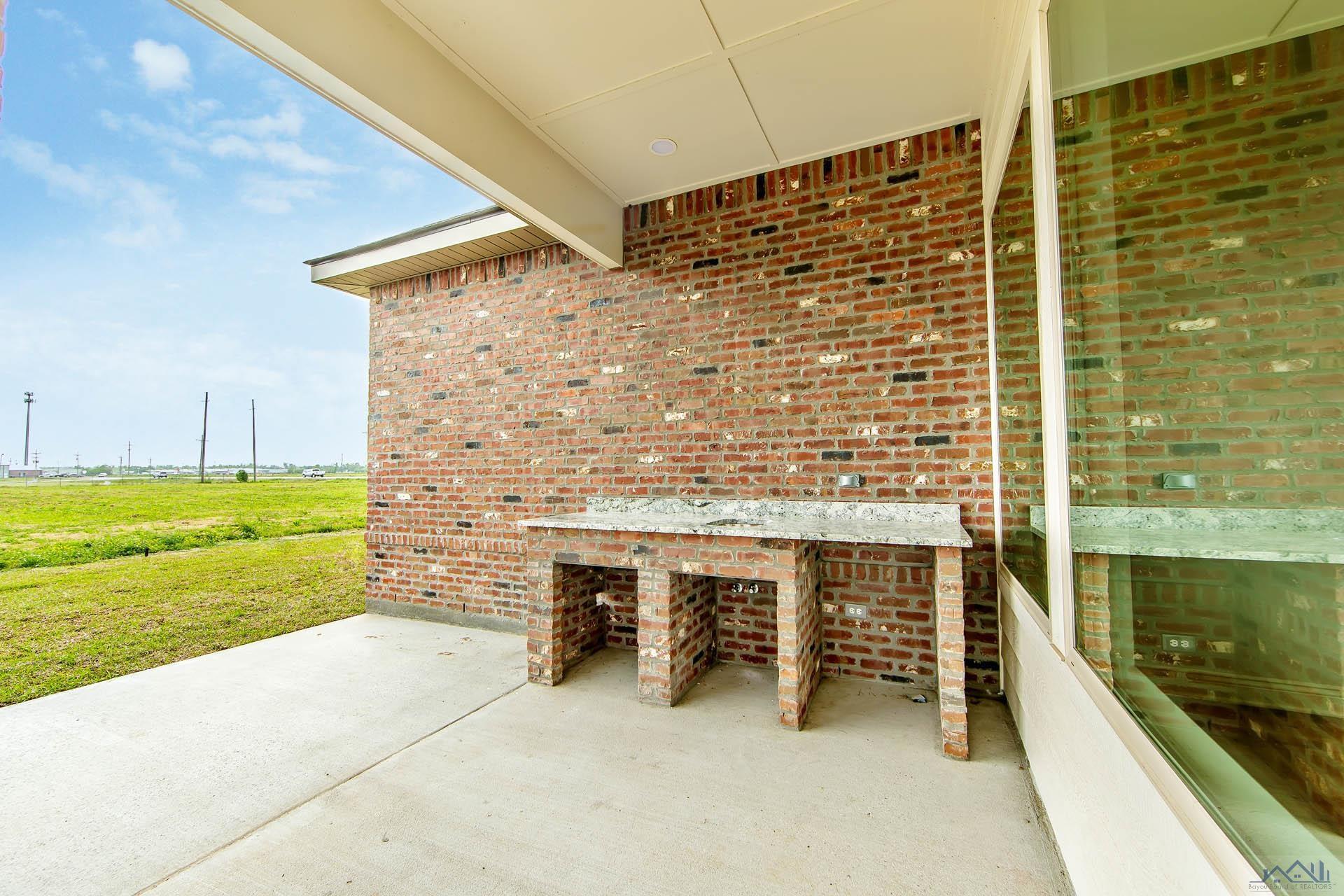 351 Ravensaide Drive